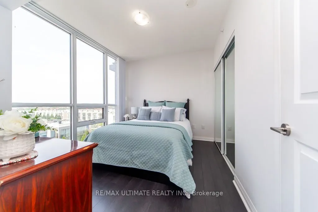 5033 Four Springs Avenue, #512