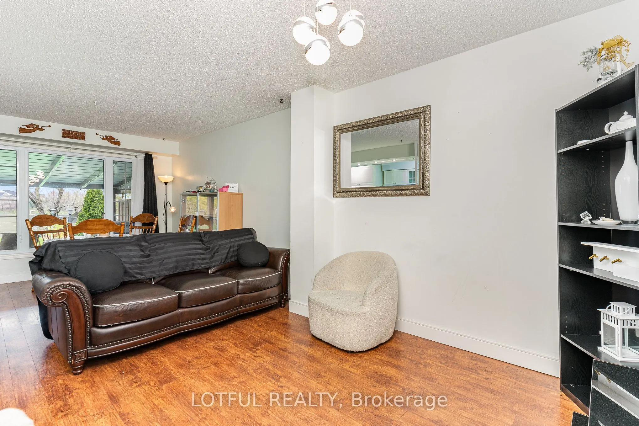 134 Royal Salisbury Way