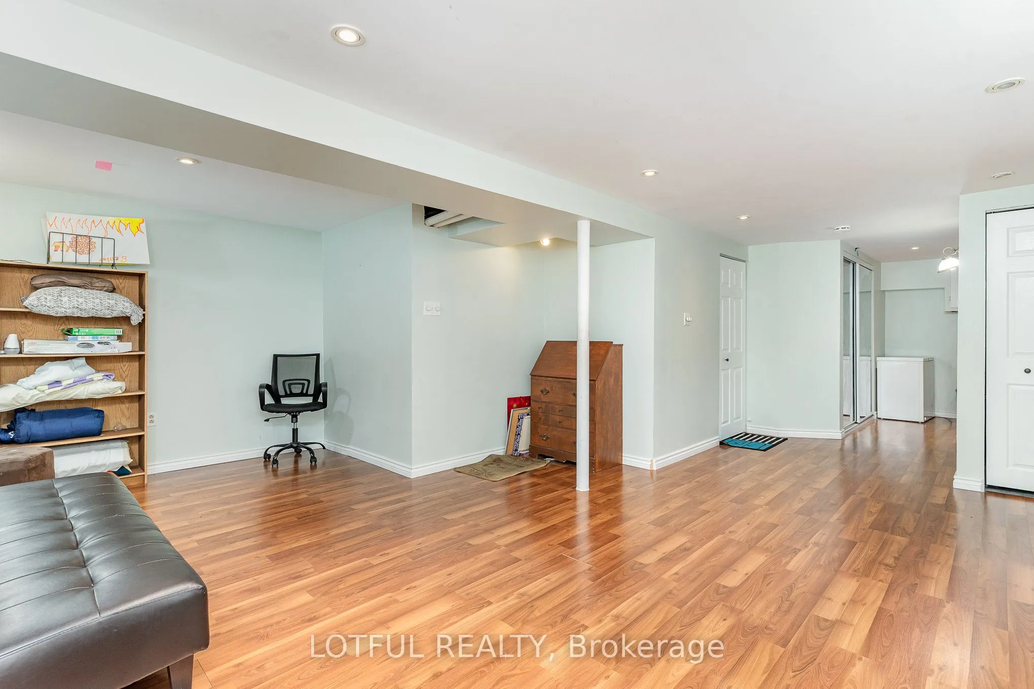 134 Royal Salisbury Way