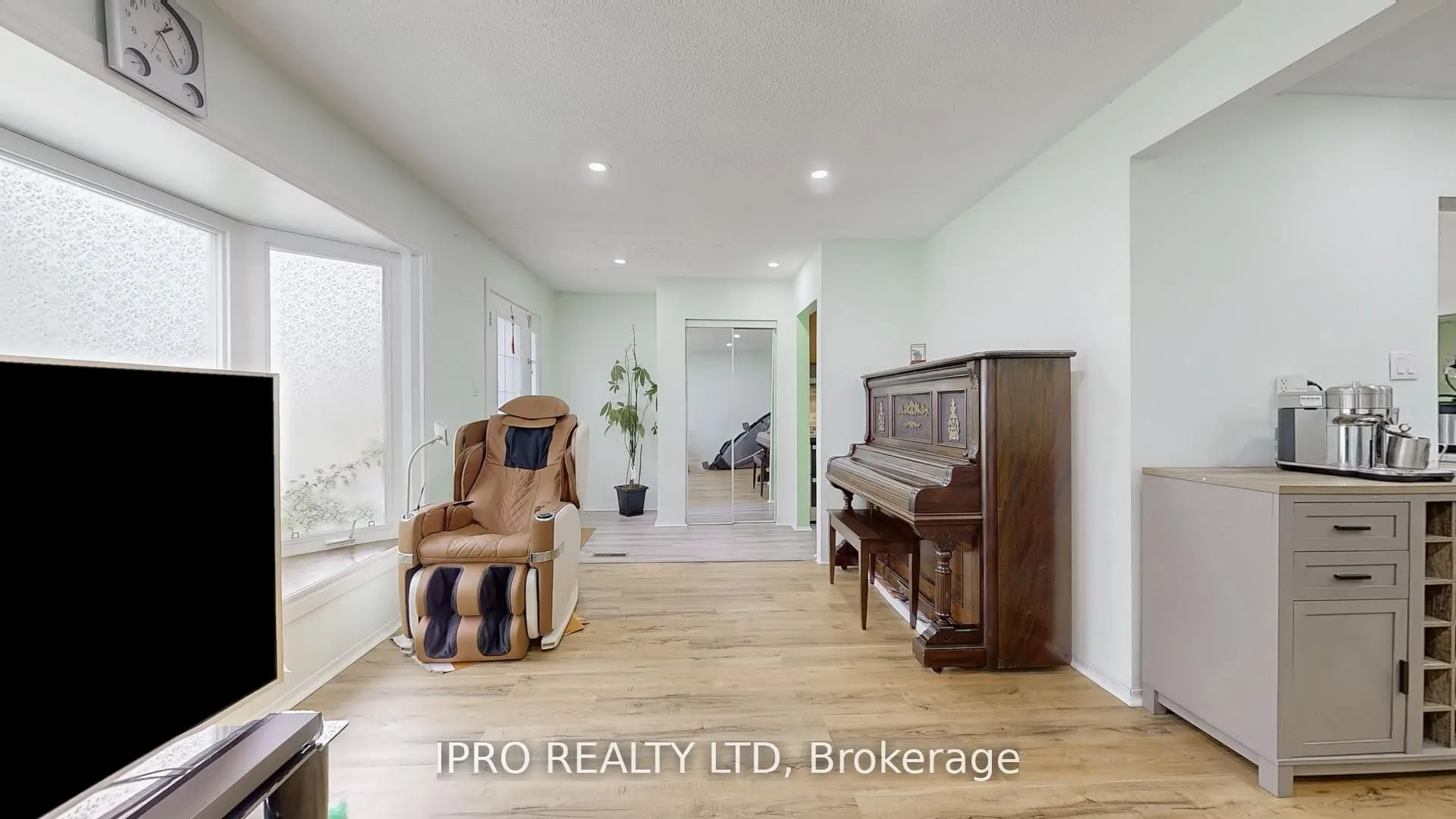 19 Flamingo Crescent
