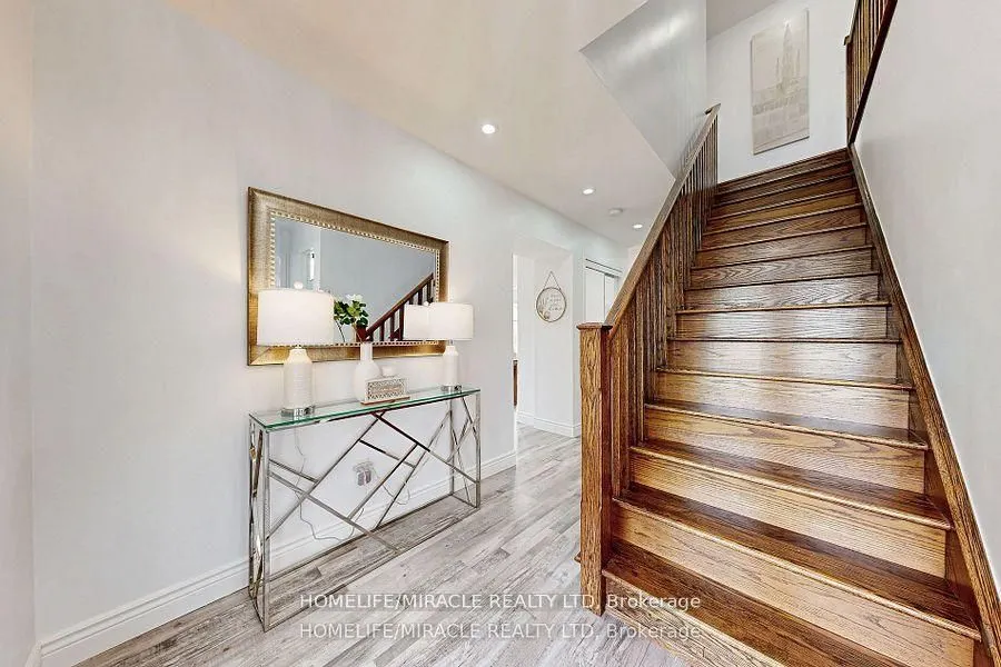 949 Zelinsky Crescent