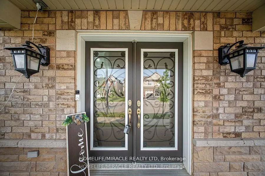 949 Zelinsky Crescent