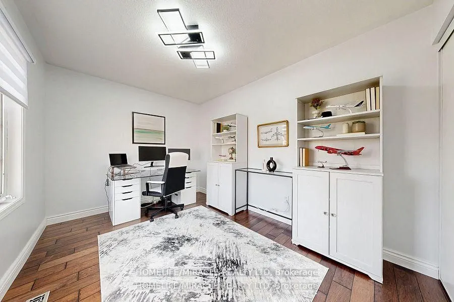 949 Zelinsky Crescent