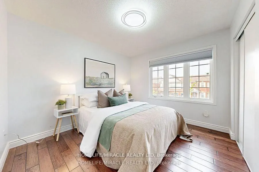 949 Zelinsky Crescent