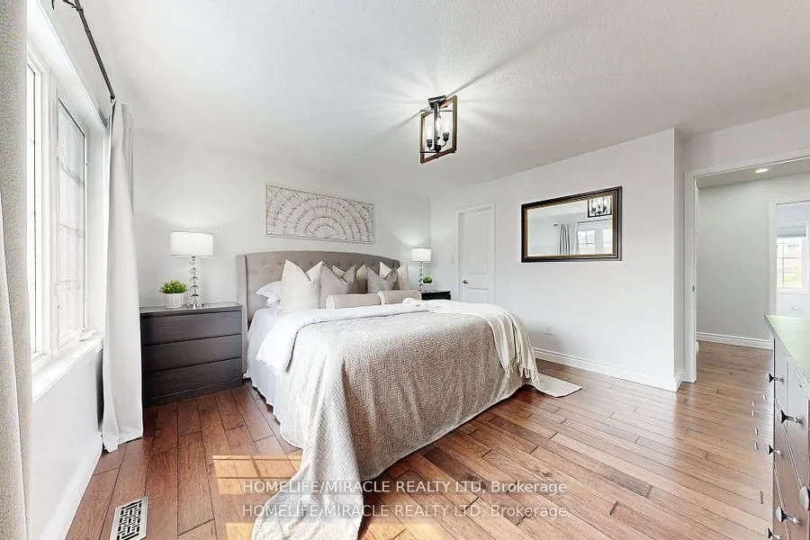 949 Zelinsky Crescent
