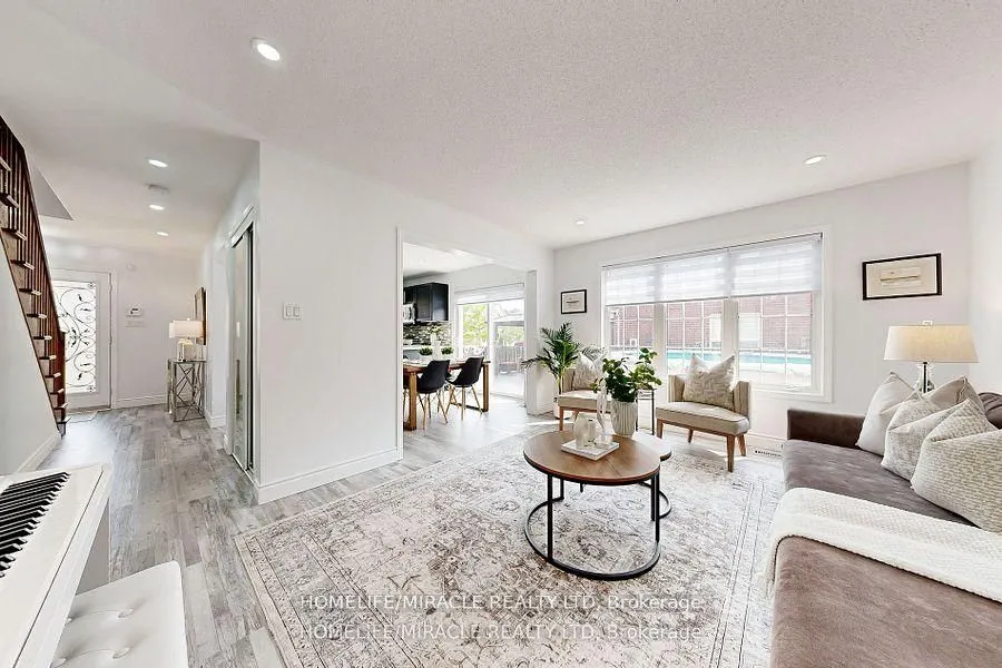 949 Zelinsky Crescent