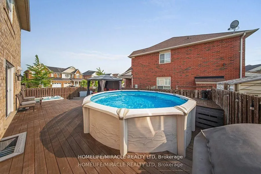 949 Zelinsky Crescent