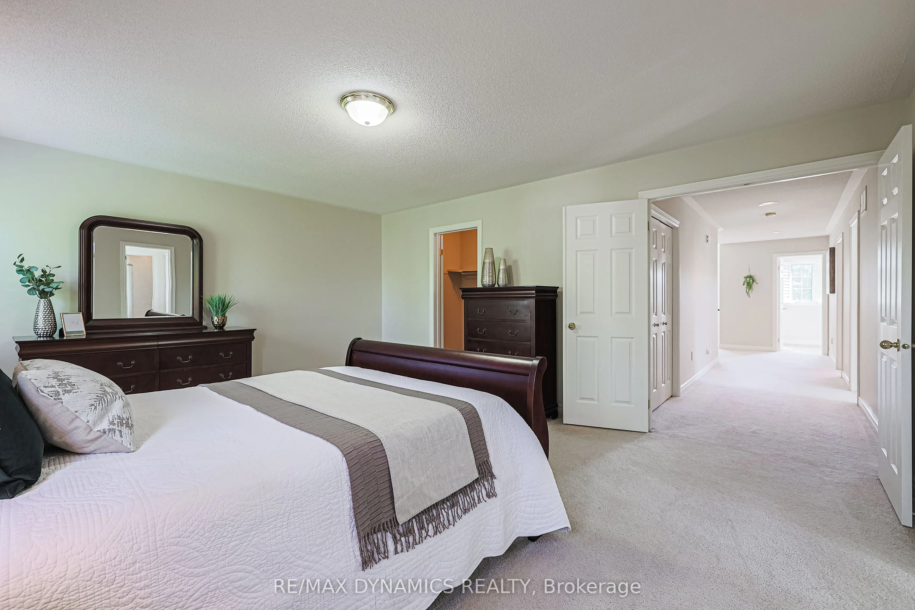 2381 GRAND OAK Trail