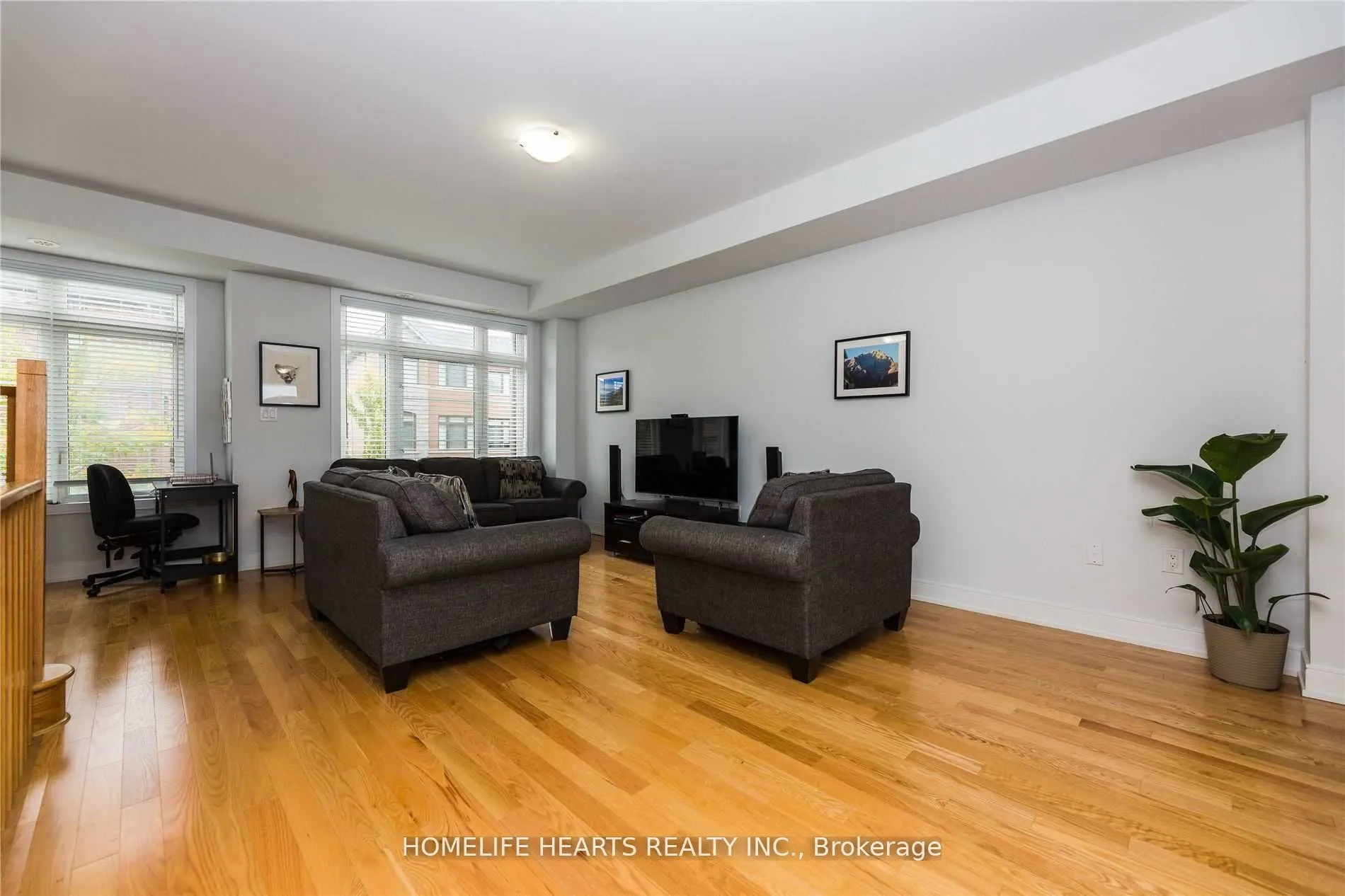 18 Whitehorn Lane