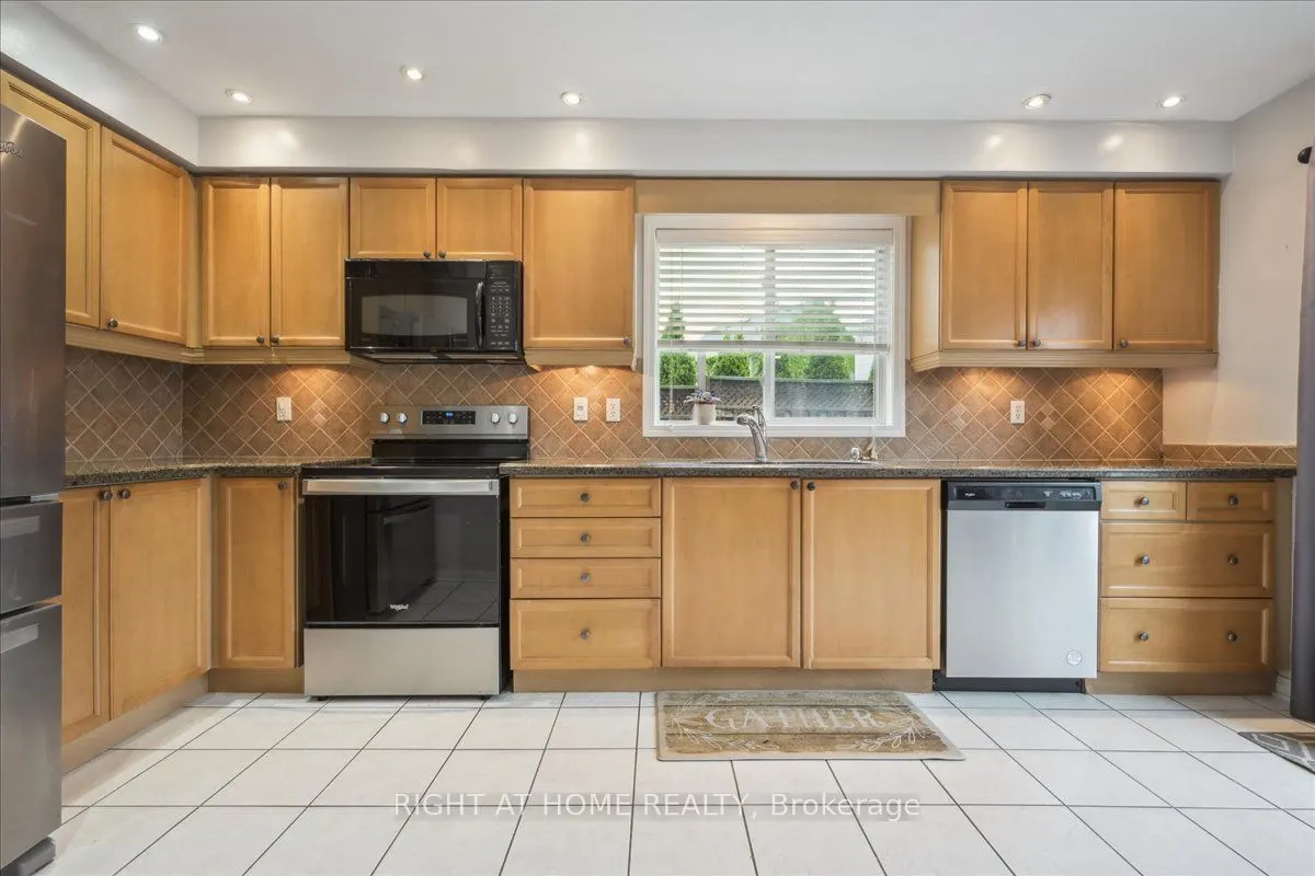 477 Farlow Crescent
