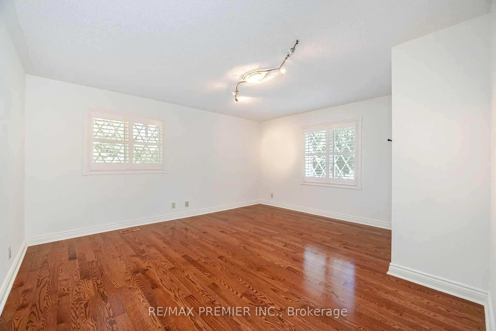 18 Ingleview Drive