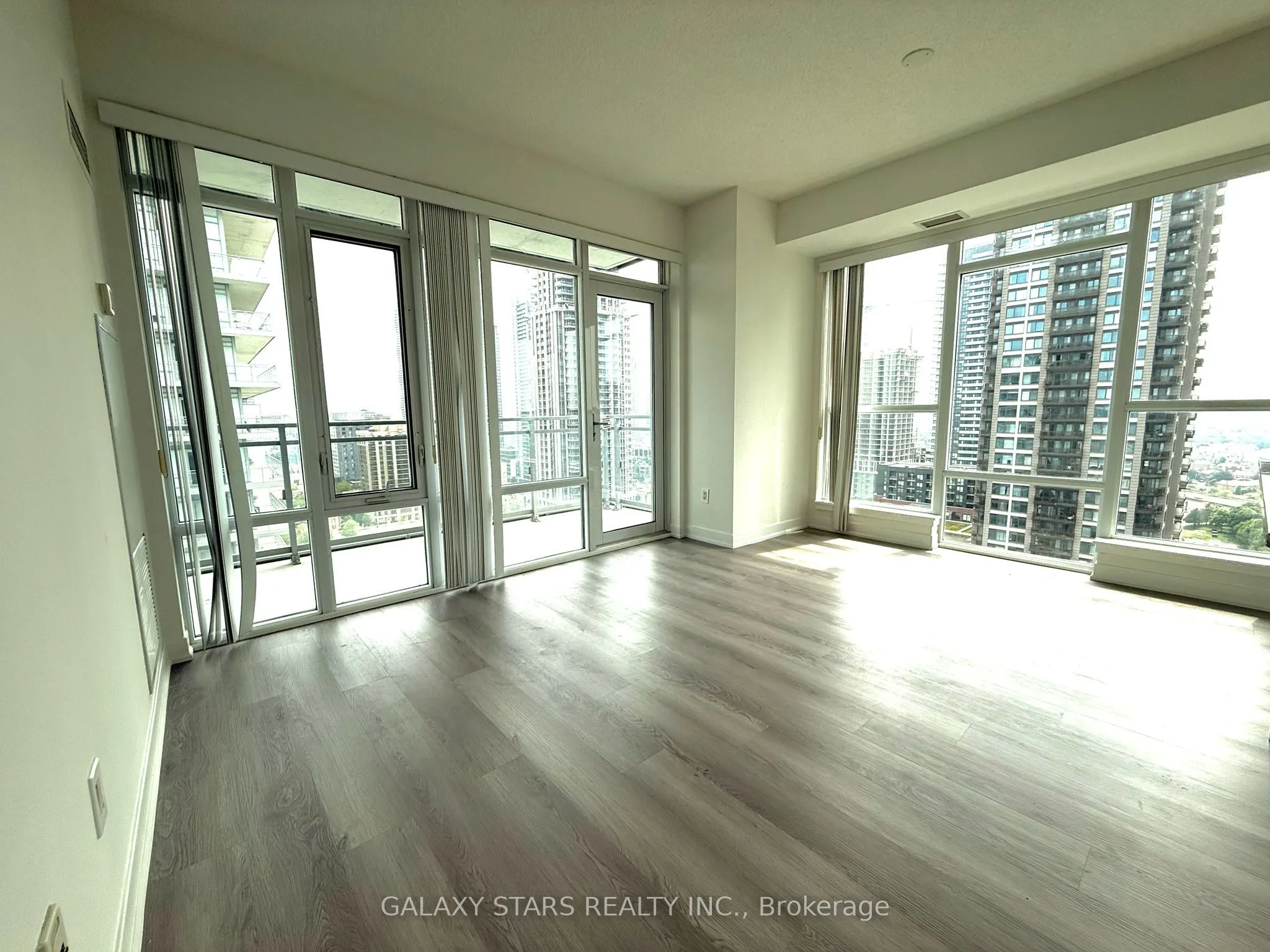360 Square One Drive S, #1905
