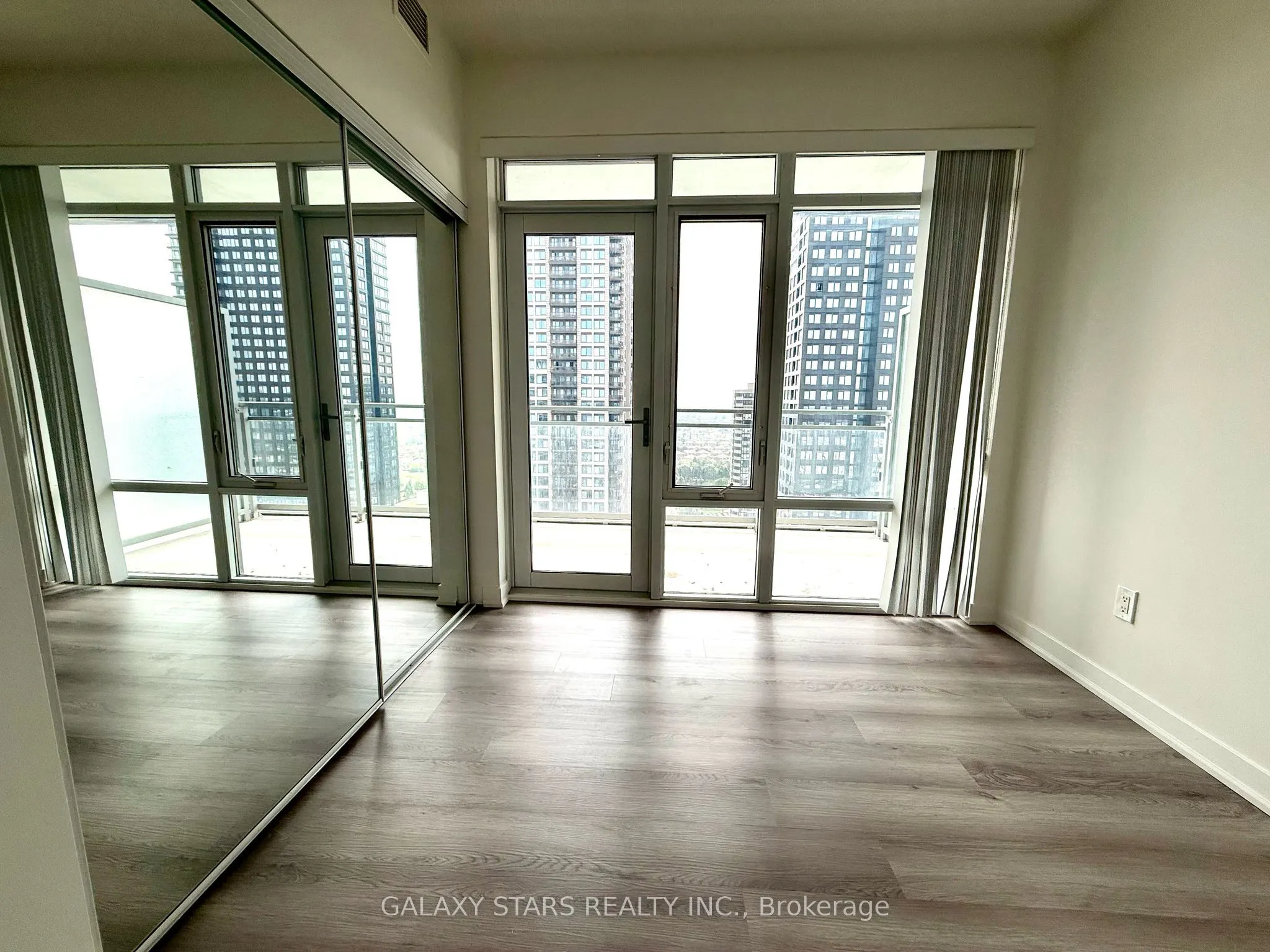 360 Square One Drive S, #1905