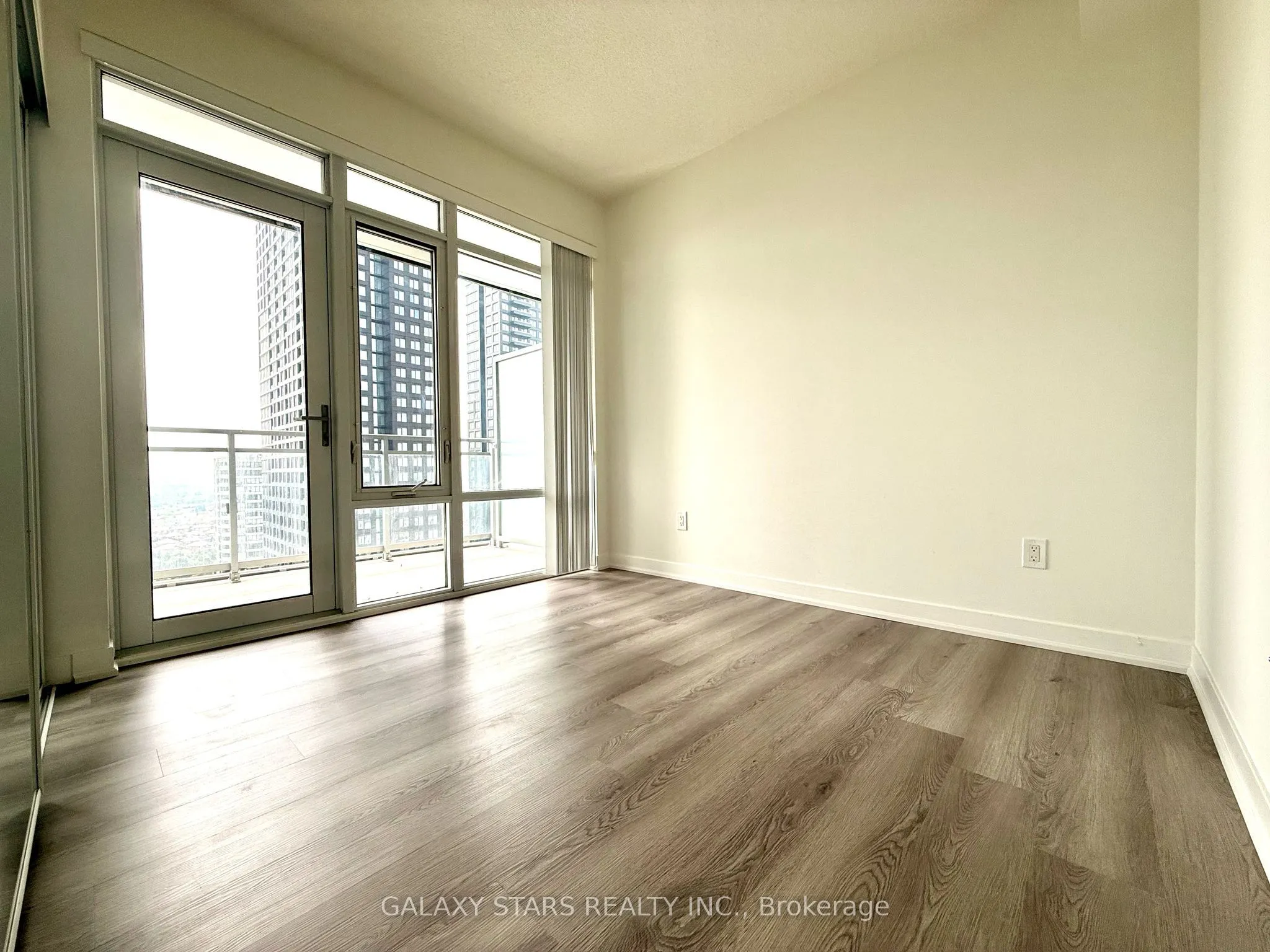 360 Square One Drive S, #1905