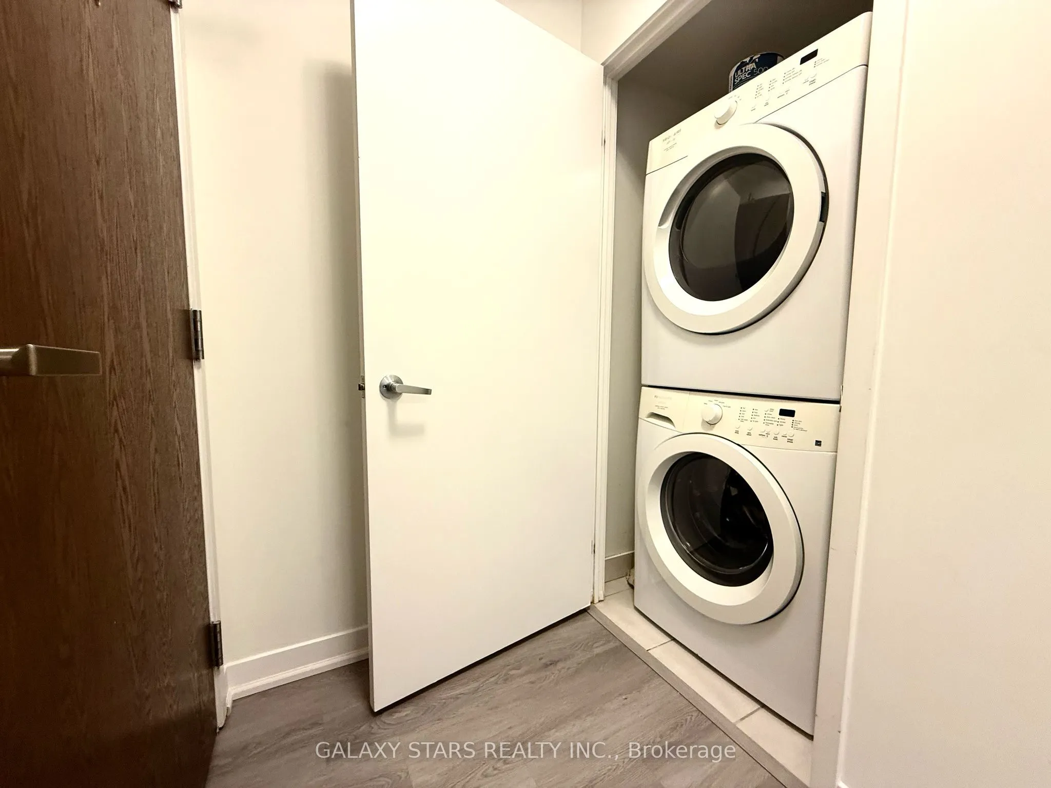 360 Square One Drive S, #1905