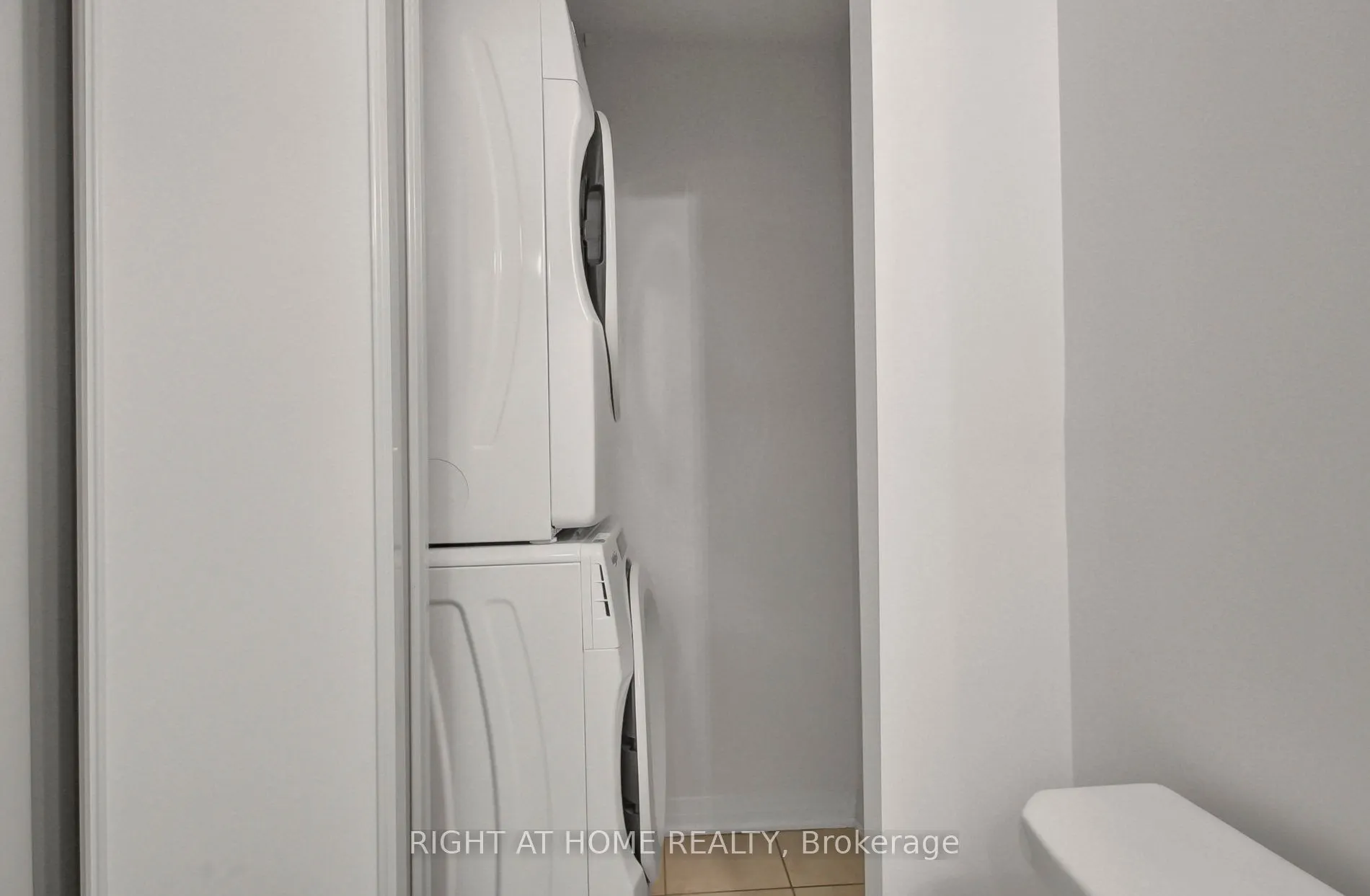 670 Atwater Avenue, #8