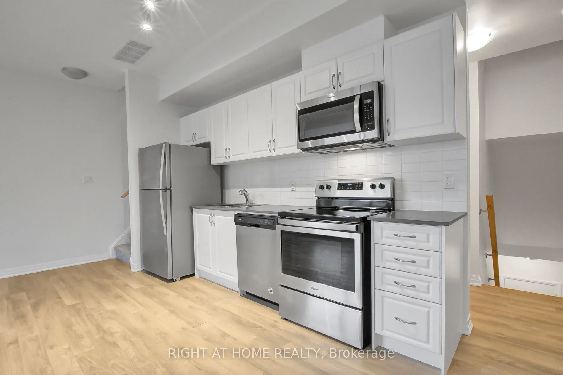 670 Atwater Avenue, #8