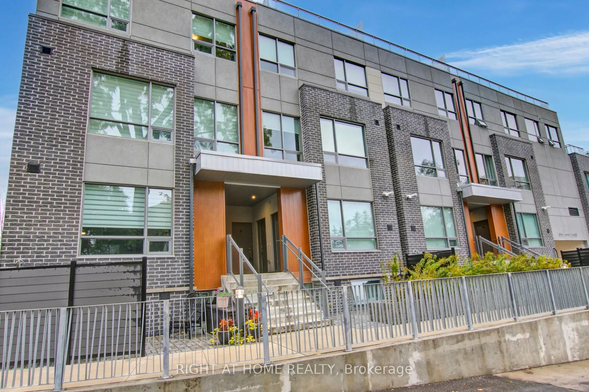670 Atwater Avenue, #8