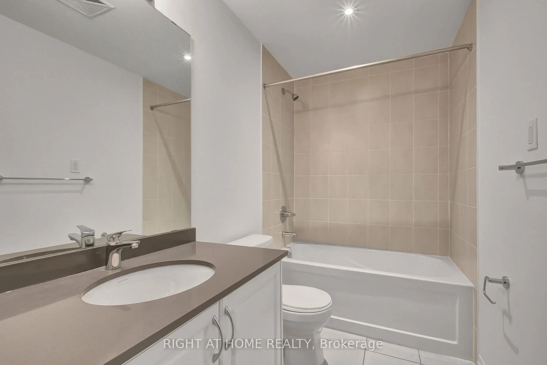 670 Atwater Avenue, #8