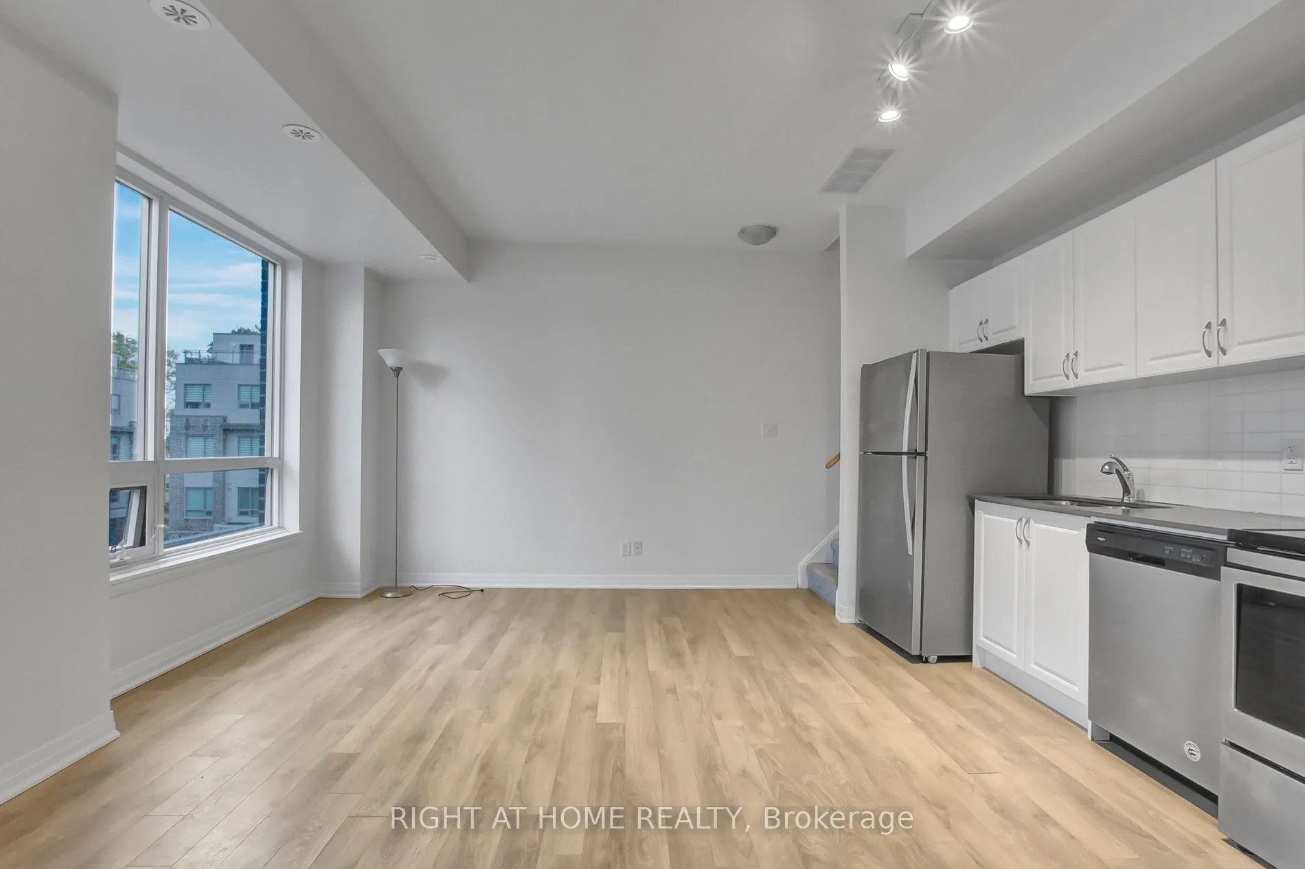 670 Atwater Avenue, #8
