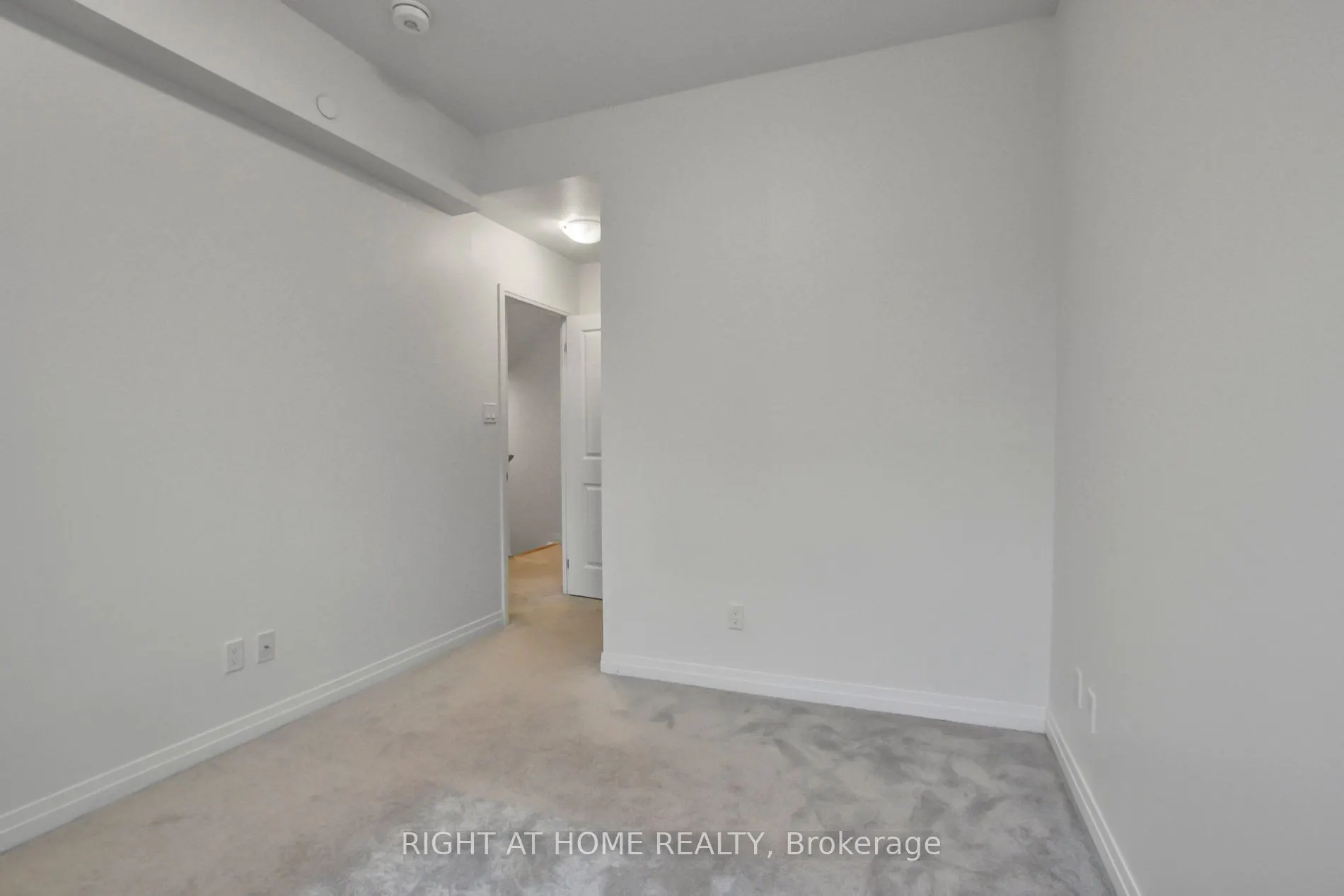 670 Atwater Avenue, #8