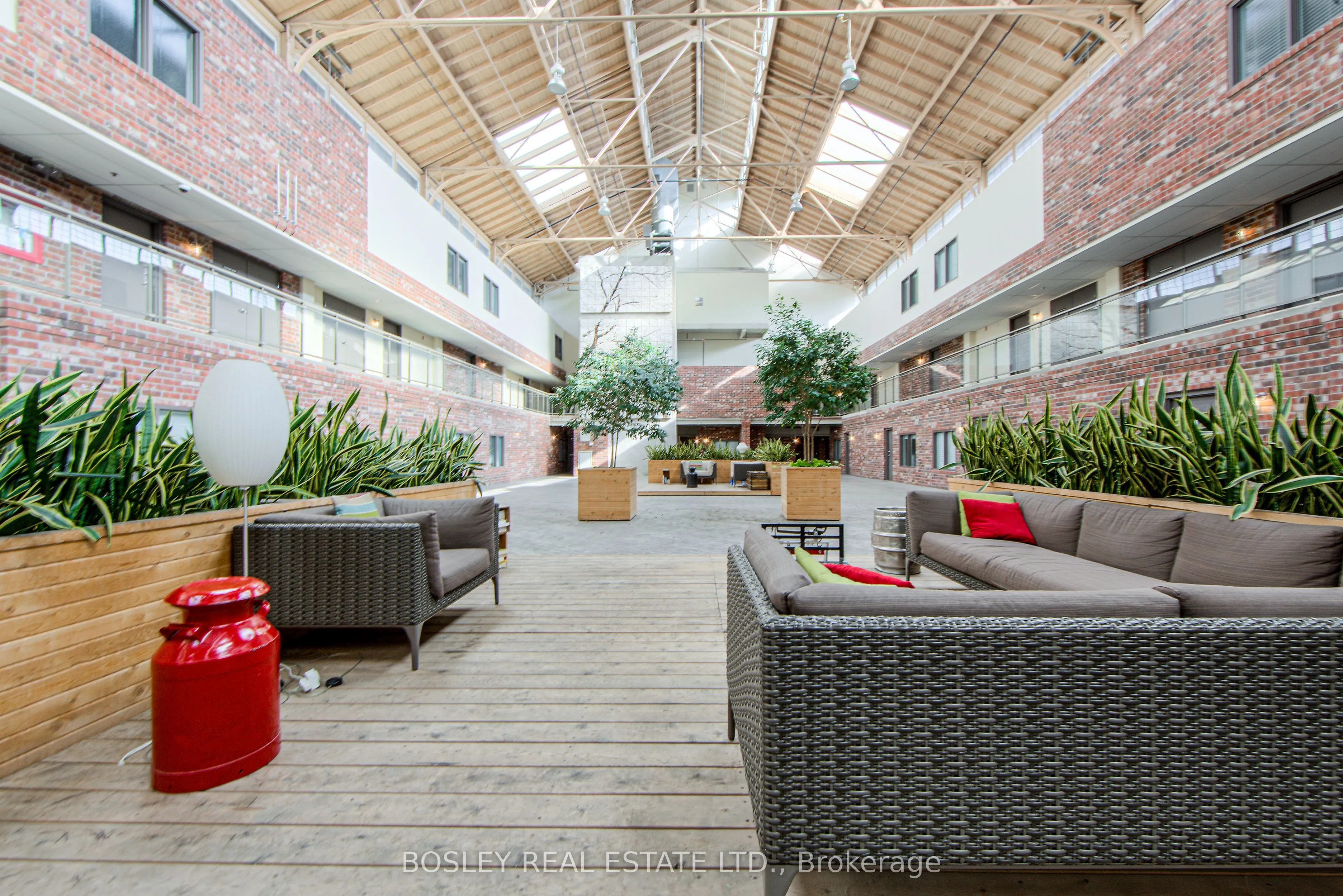 1100 Lansdowne Avenue, #338