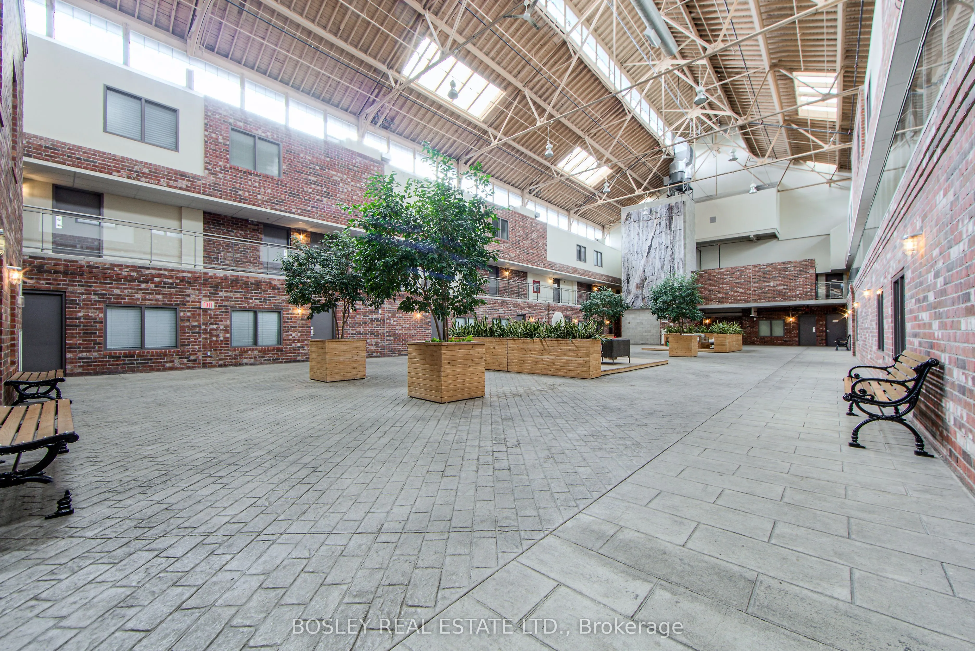 1100 Lansdowne Avenue, #338