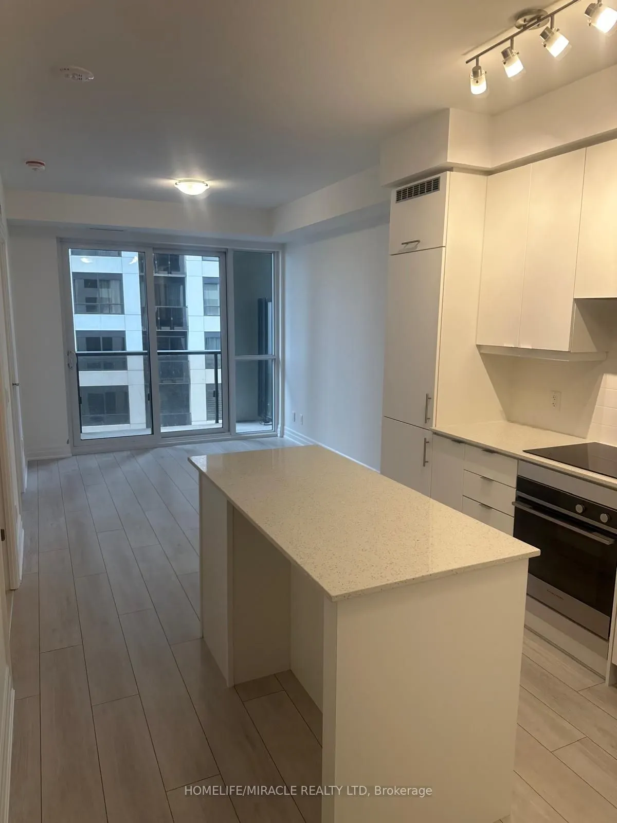 30 Elm Drive W, #909