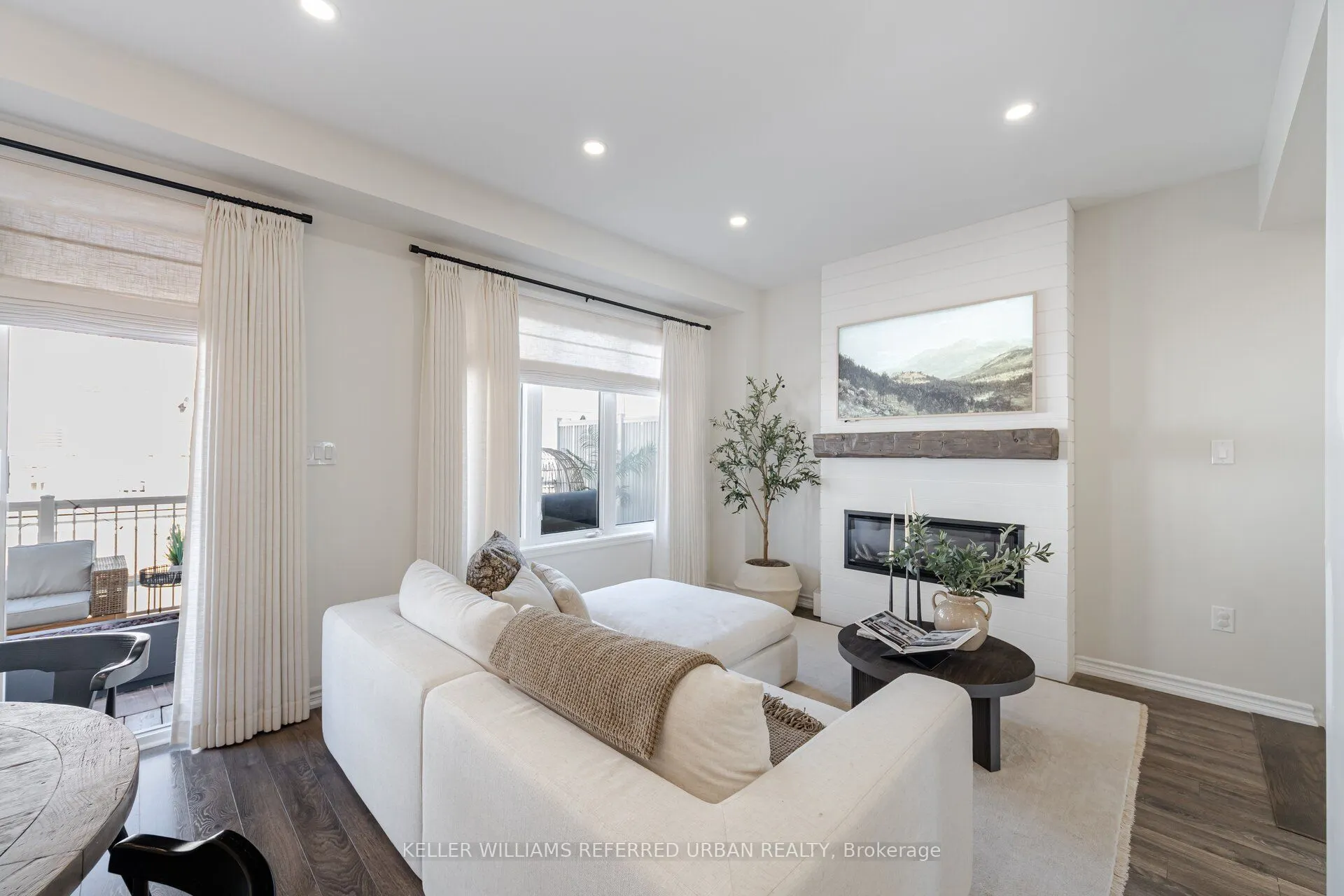 1222 Rose Way, #28