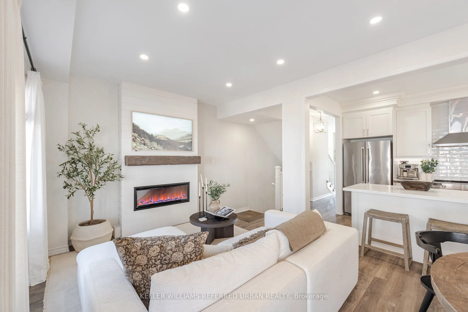 1222 Rose Way, #28