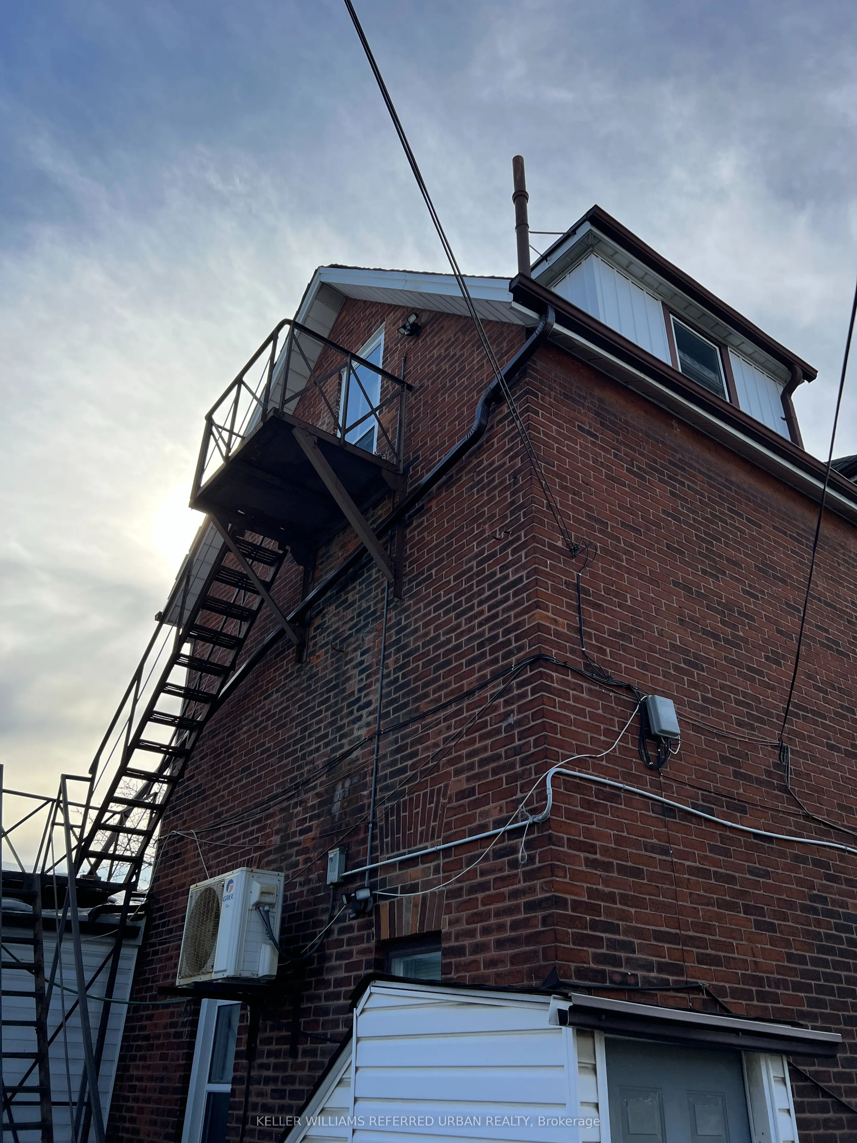 225 Rosemount Avenue, #Third Floor