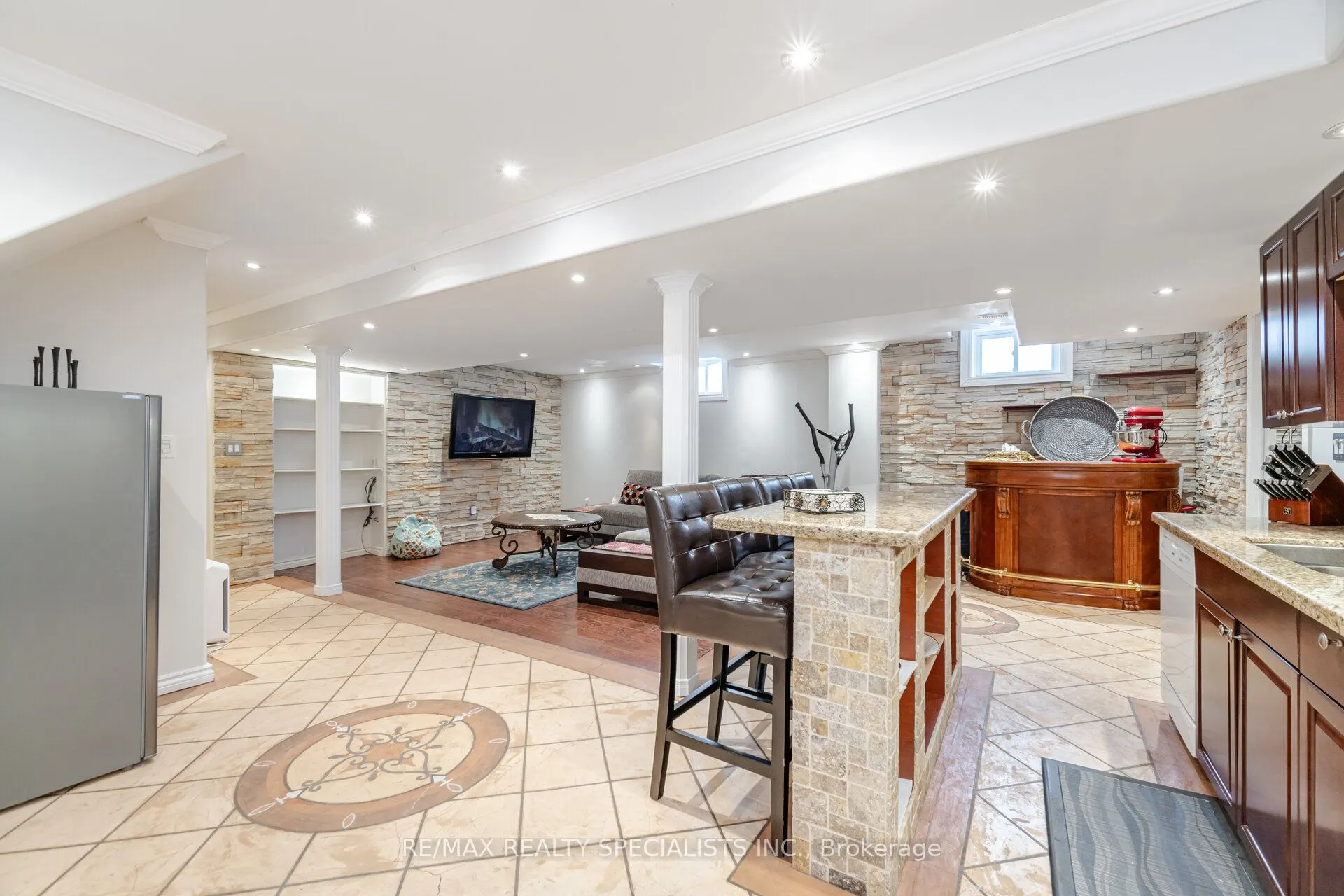 491 Orange Walk Crescent
