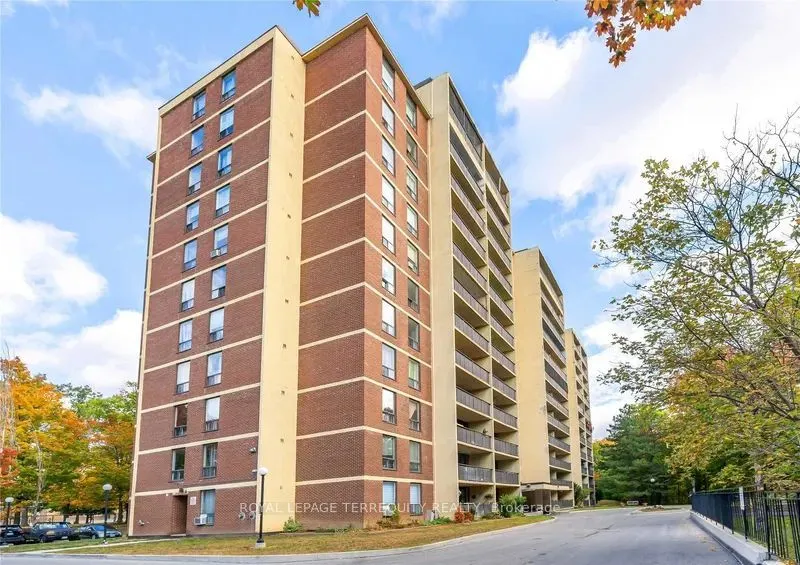 15 London Green Court, #409