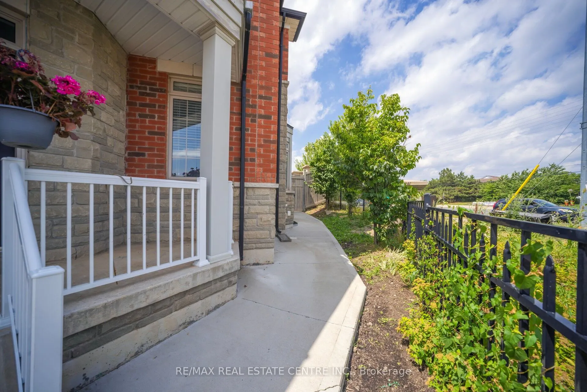 180 Bonnie Braes Drive
