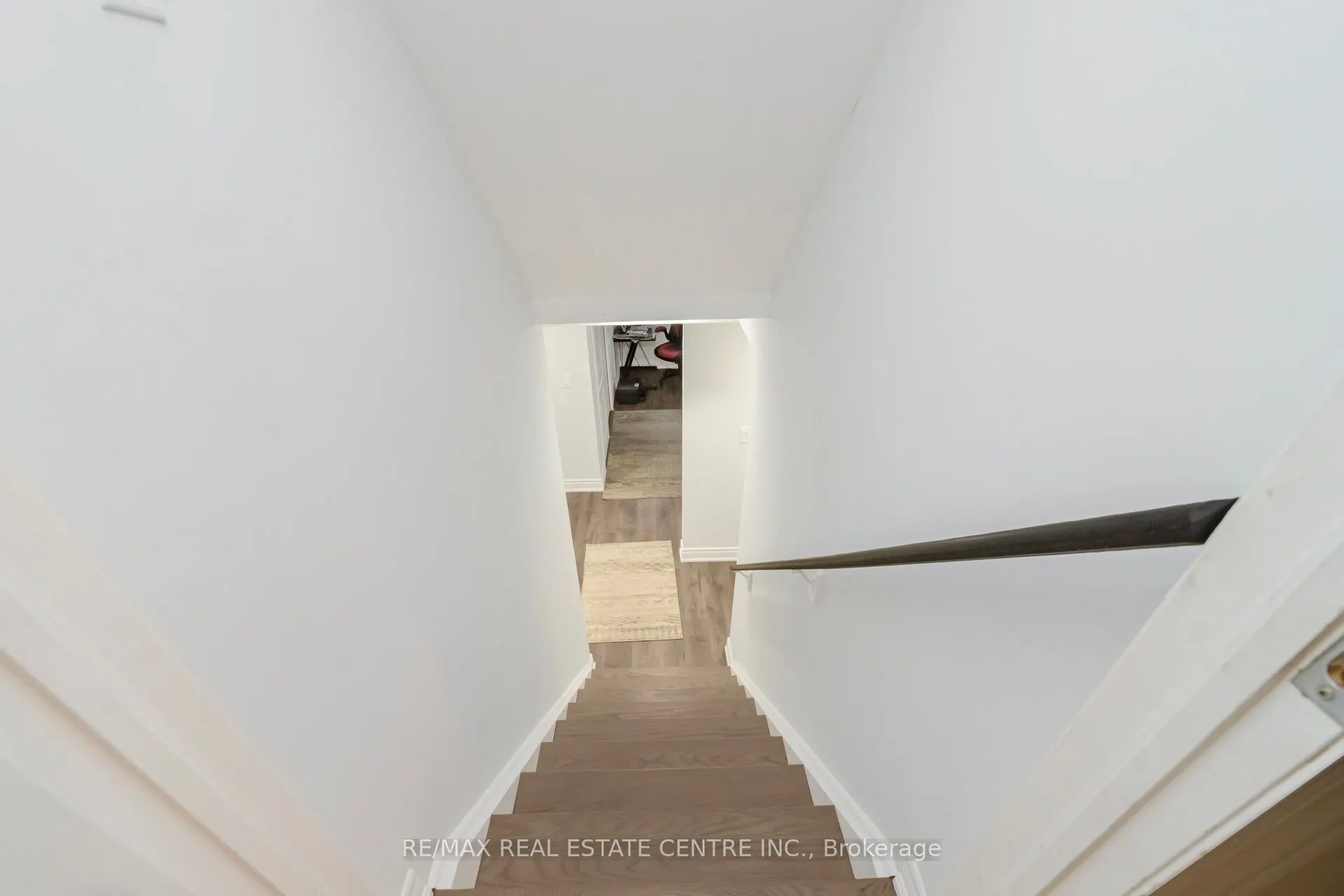 180 Bonnie Braes Drive