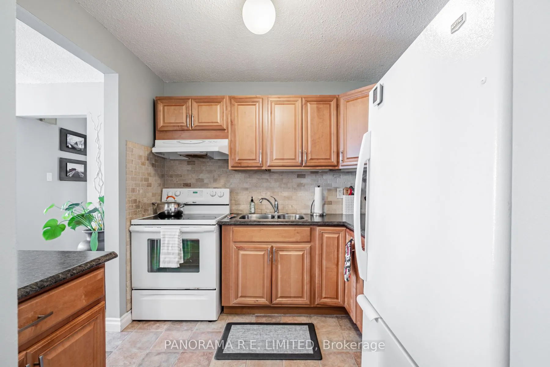 3814A Bloor Street W, #1