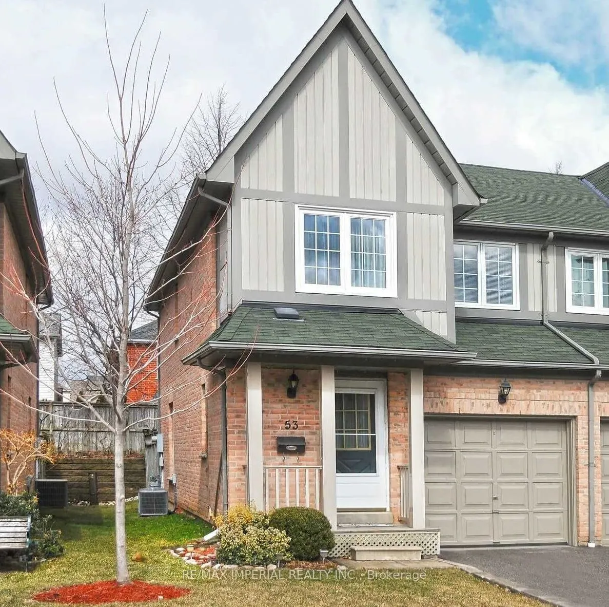 2955 Thomas Street, #53, Upper RM1