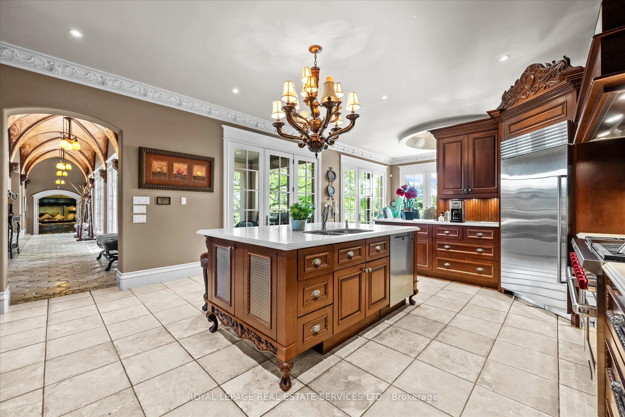 10090 Pineview Trail