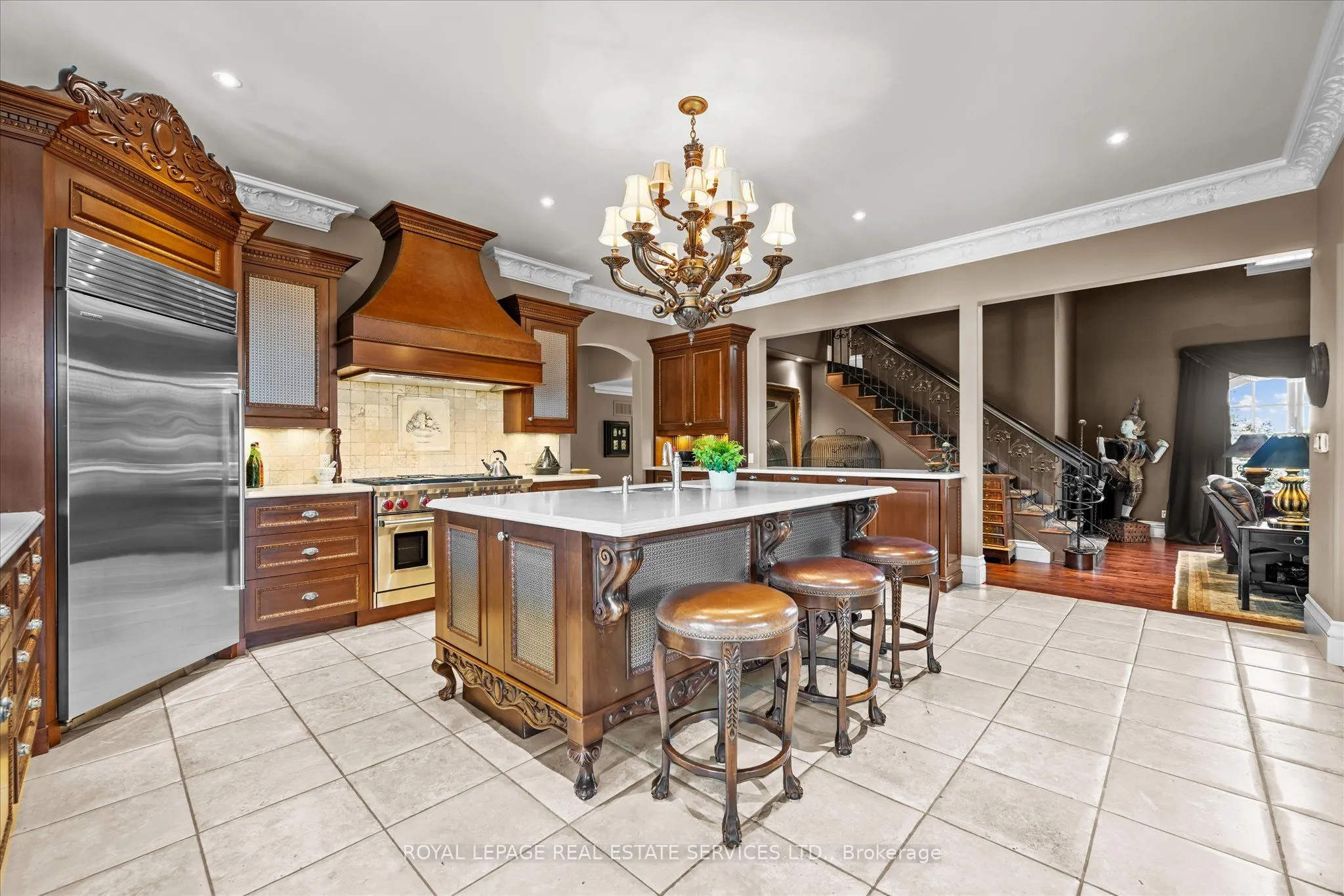 10090 Pineview Trail
