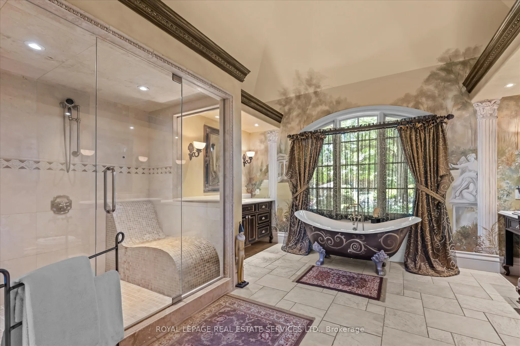 10090 Pineview Trail