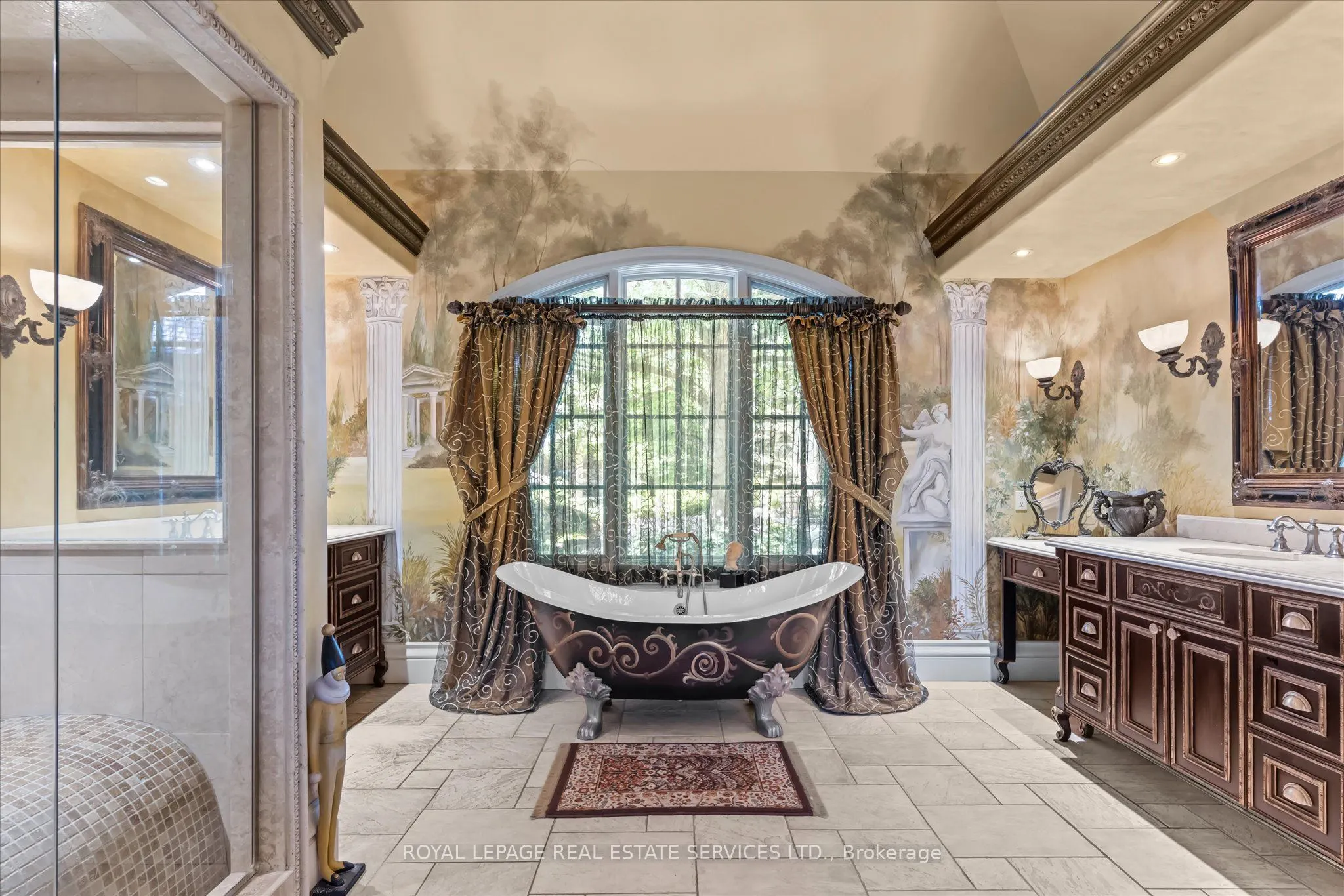 10090 Pineview Trail