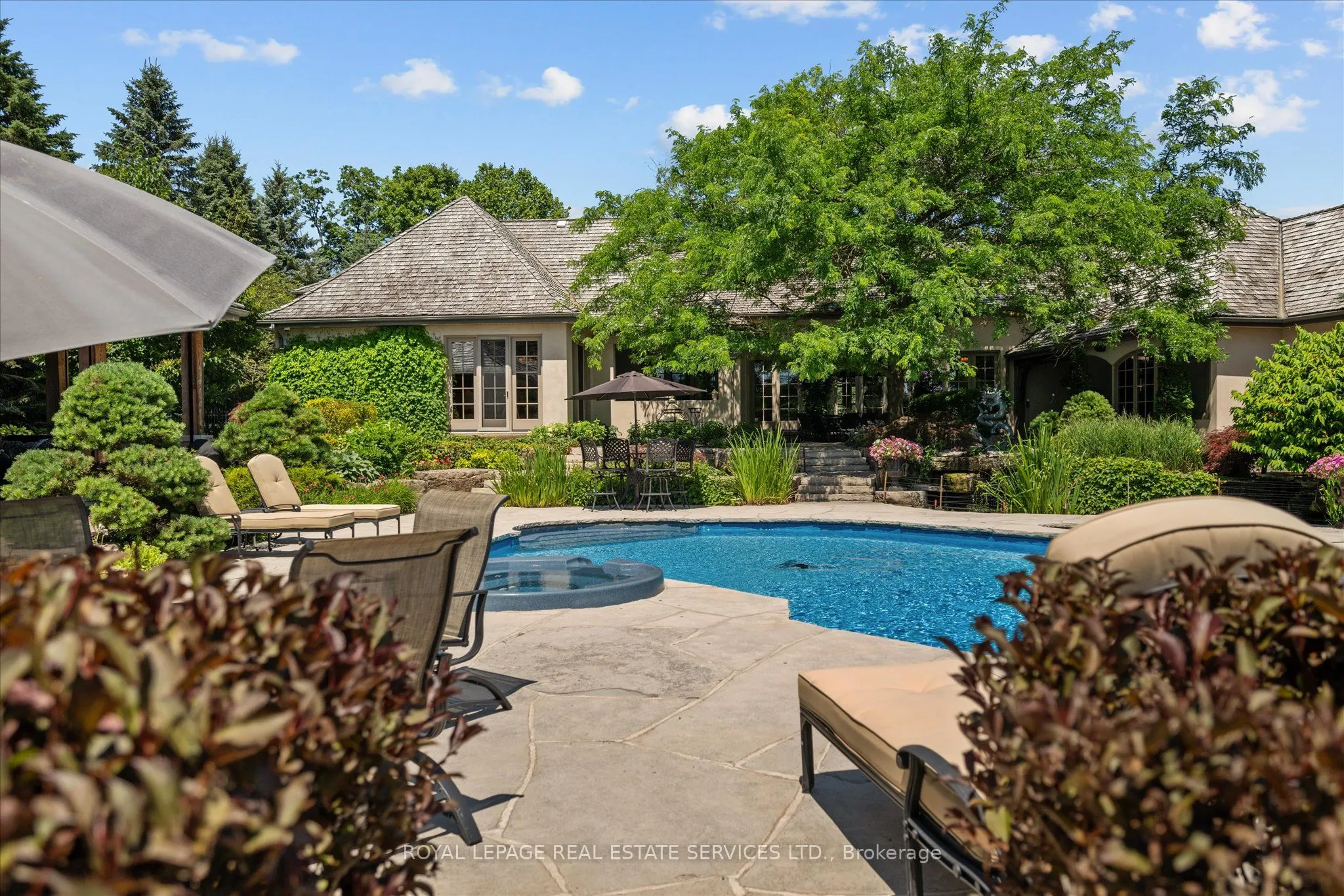 10090 Pineview Trail