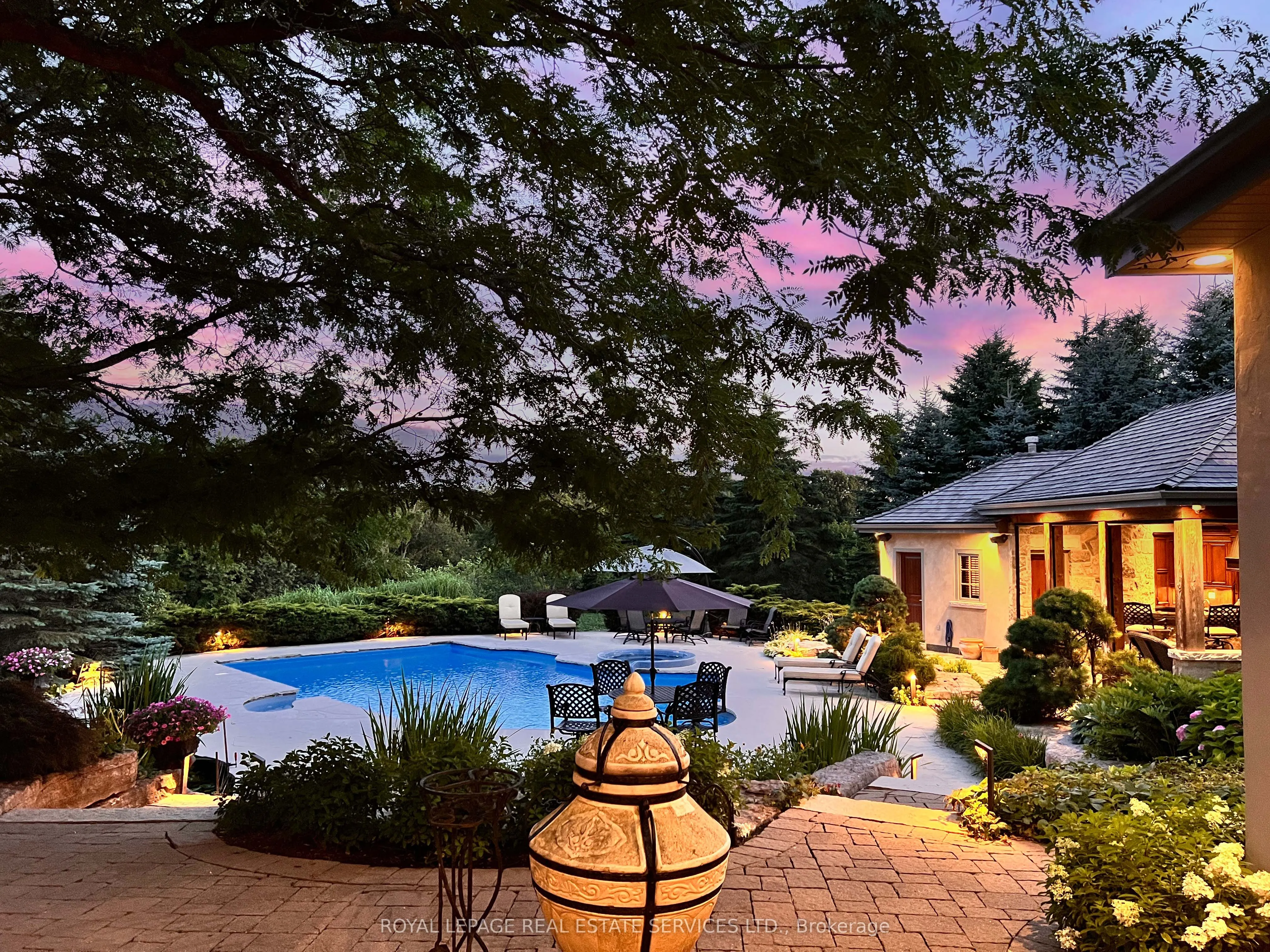 10090 Pineview Trail