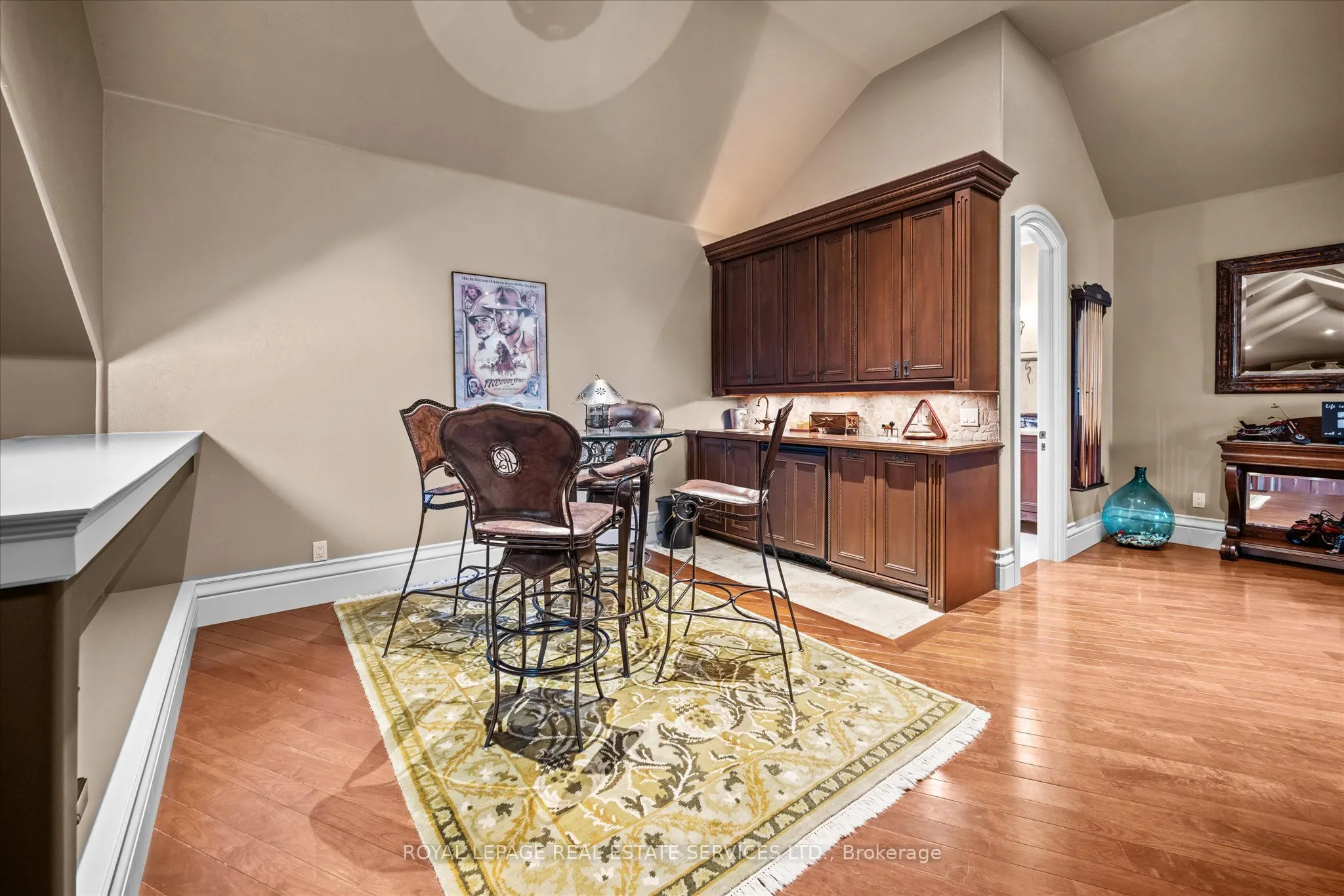 10090 Pineview Trail