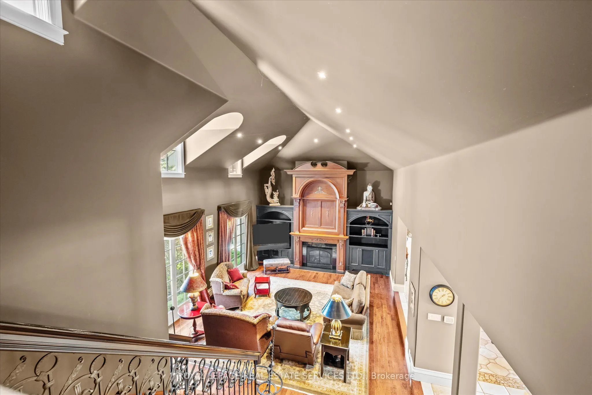 10090 Pineview Trail