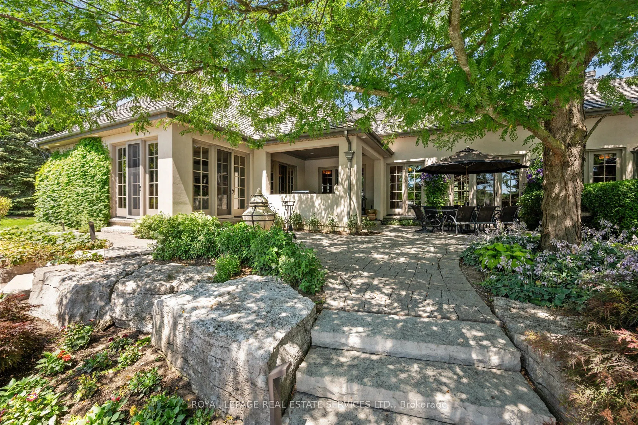 10090 Pineview Trail