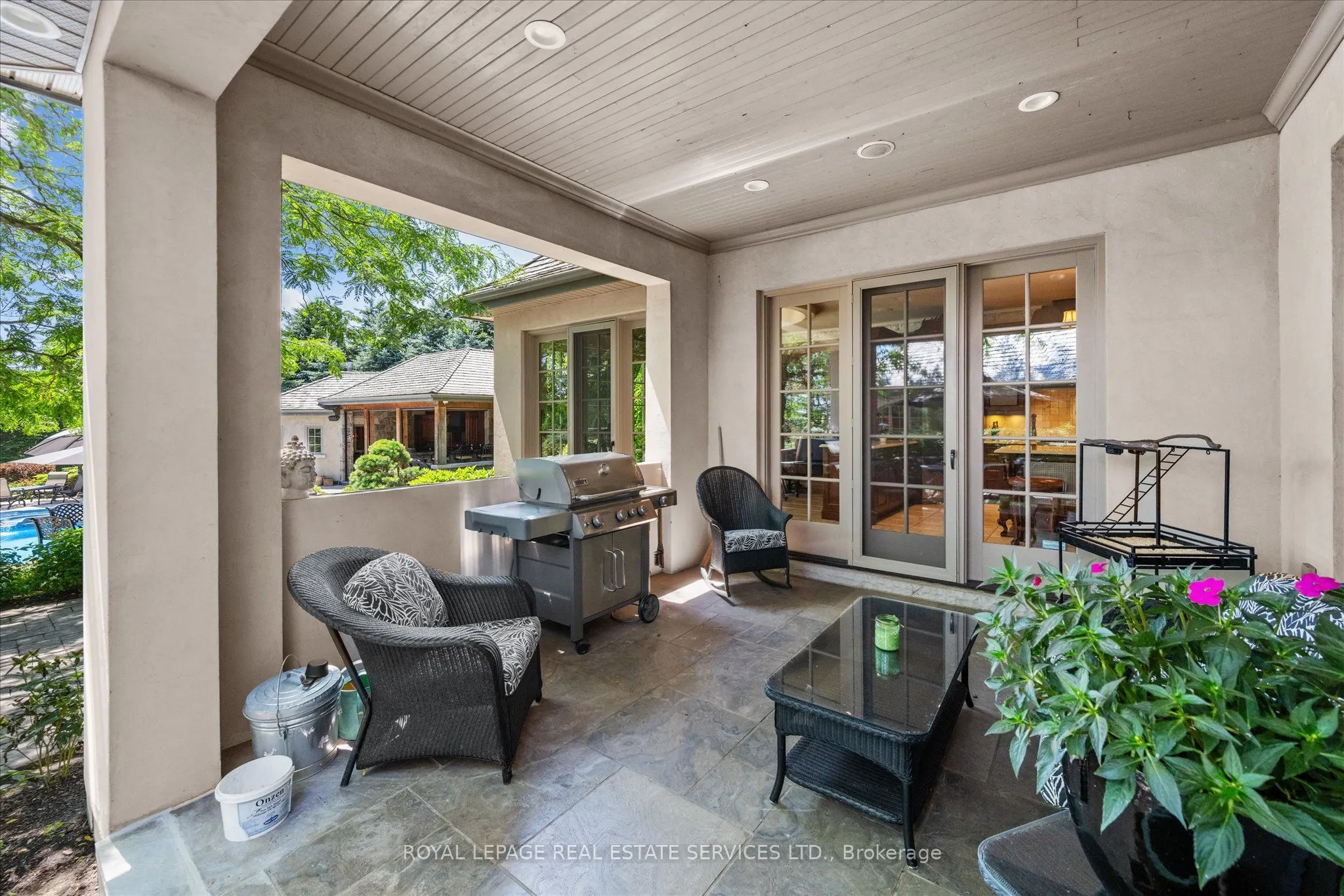 10090 Pineview Trail