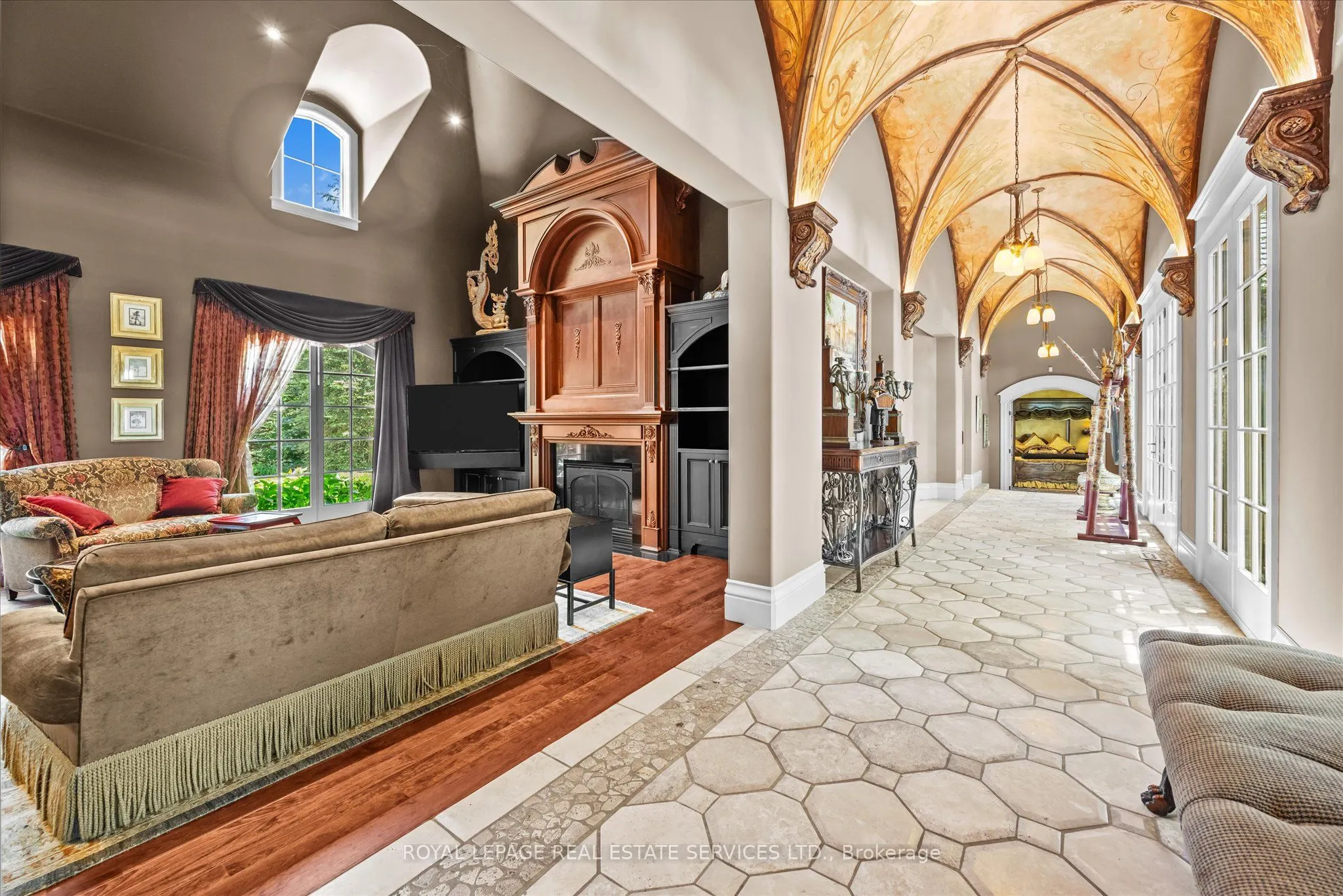 10090 Pineview Trail