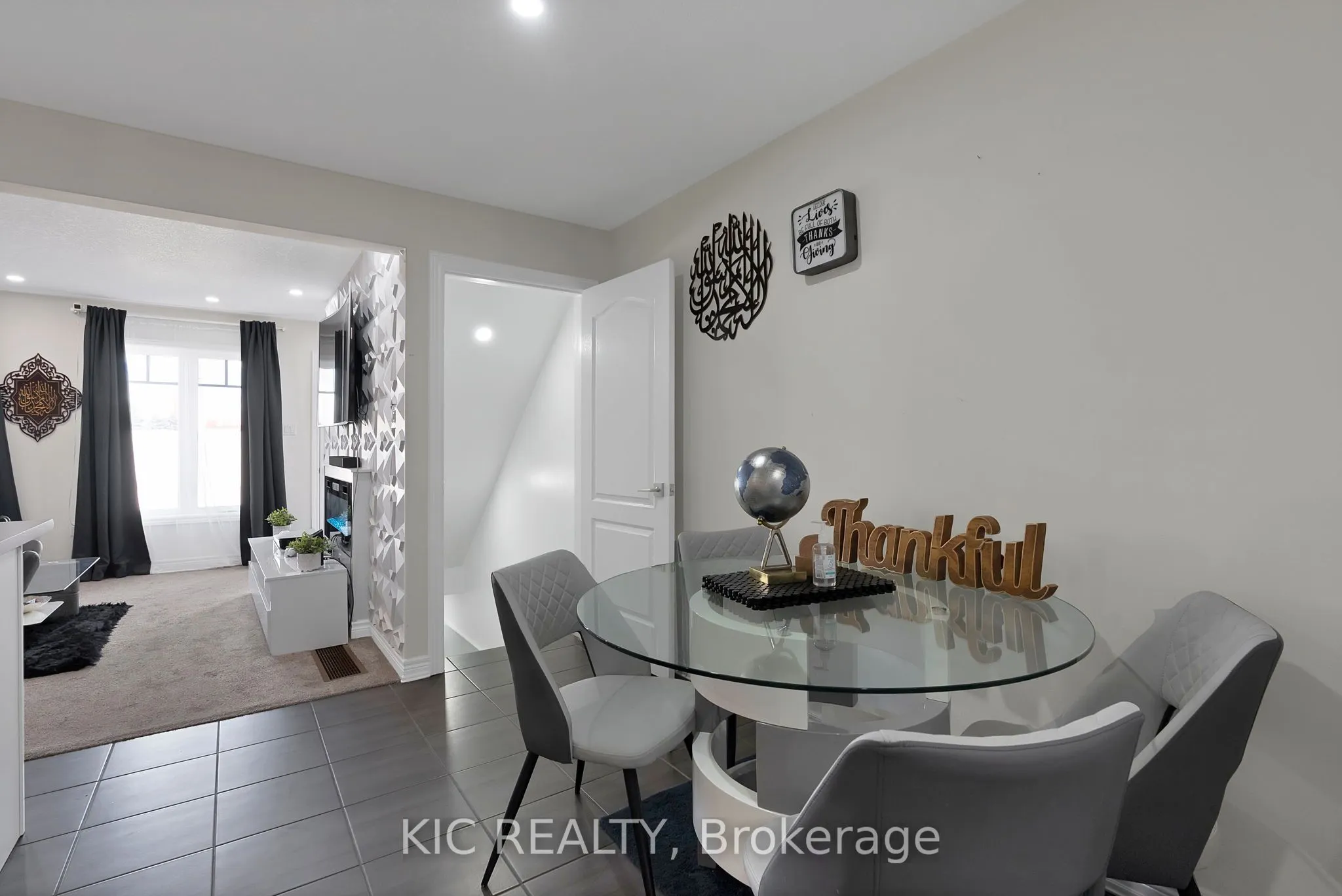 11 Winterton Court