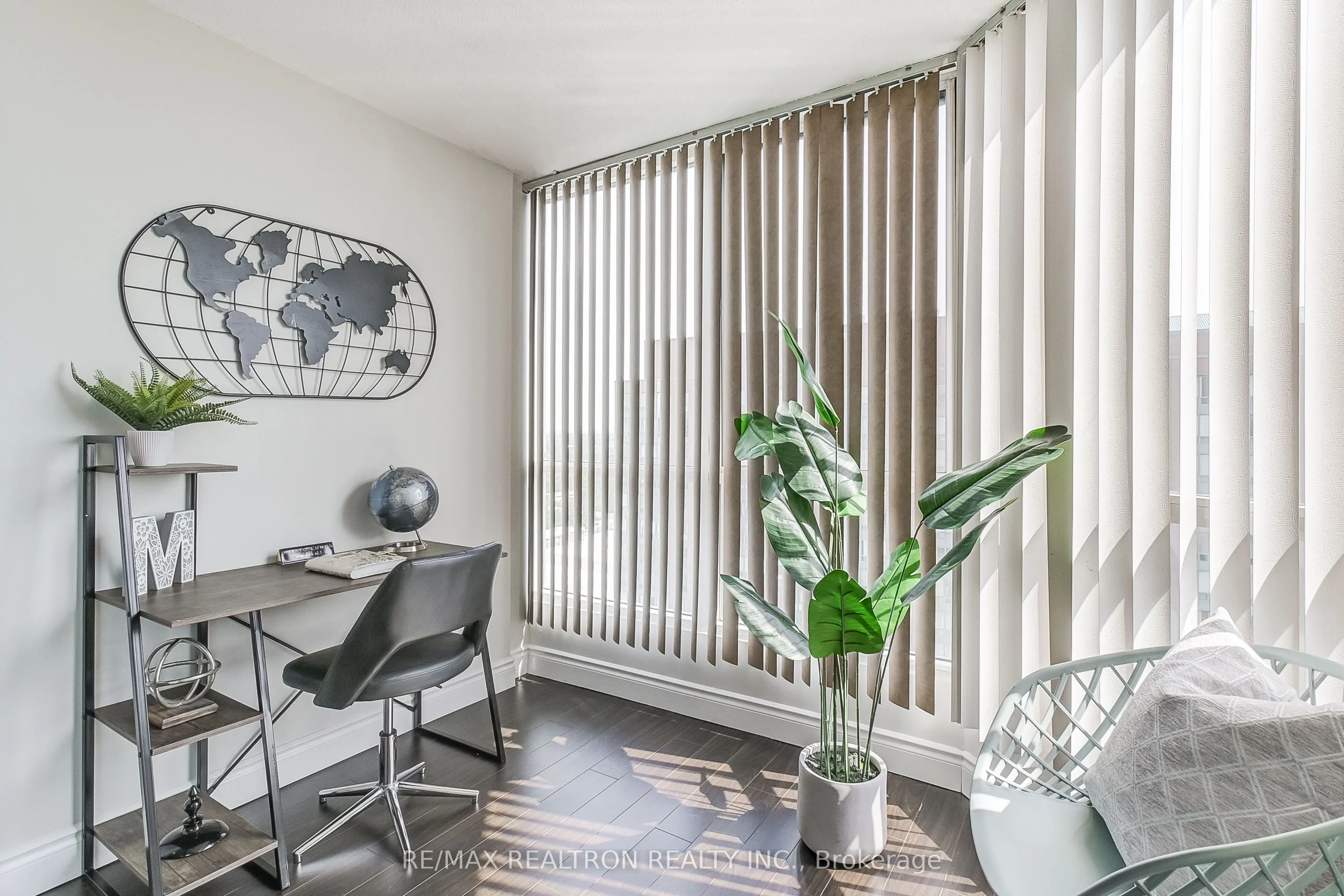 145 Hillcrest Avenue, #2211